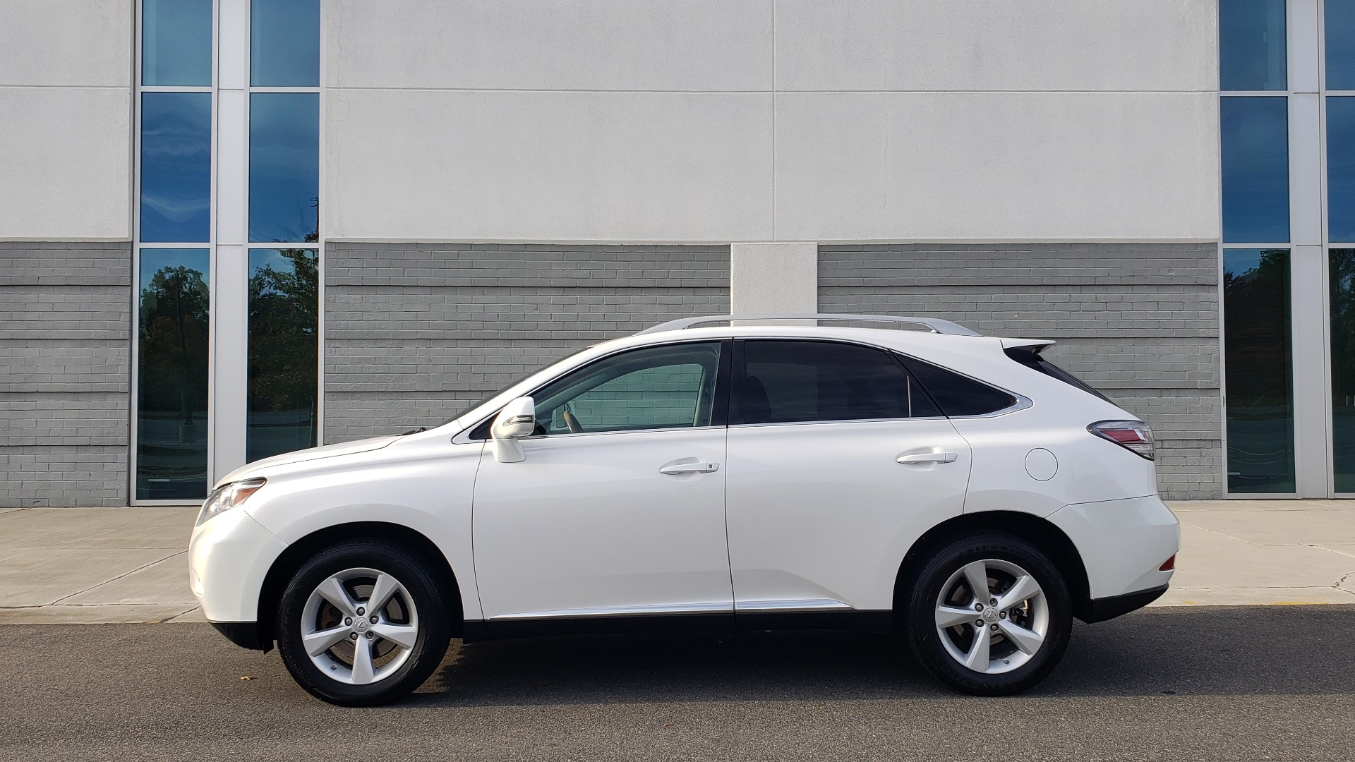 Used 2011 Lexus RX 350 5-DR SUV AWD / PREMIUM / COMFORT / TOWING / PREM AUDIO / NAV for sale Sold at Formula Imports in Charlotte NC 28227 3