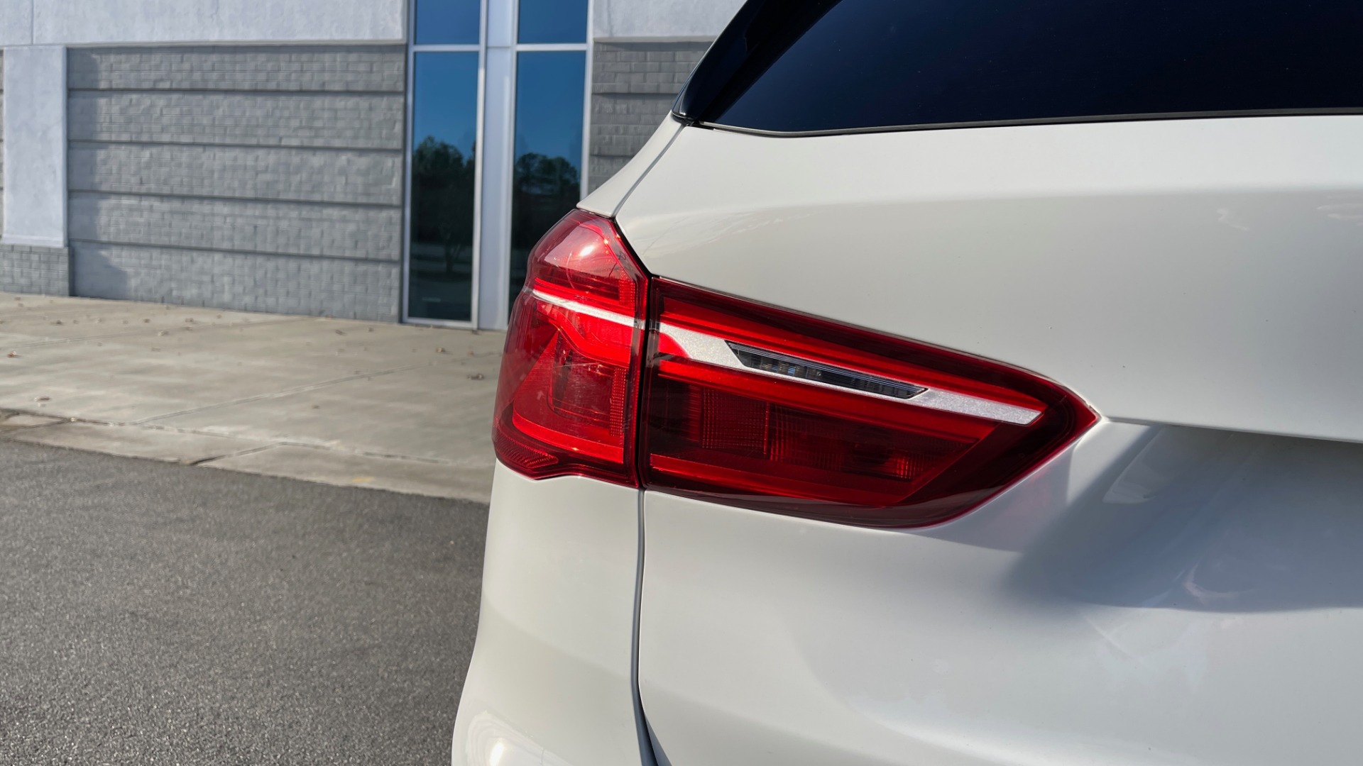 Used 2018 BMW X1 SDRIVE28I 2.0L / PARK DIST CNTRL / 18IN WHEELS / REARVIEW for sale $30,295 at Formula Imports in Charlotte NC 28227 19