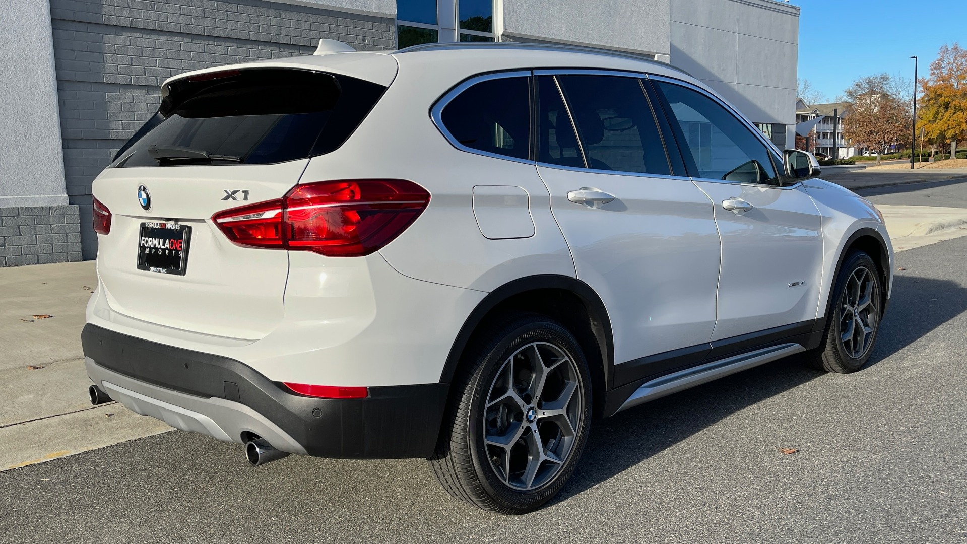Used 2018 BMW X1 SDRIVE28I 2.0L / PARK DIST CNTRL / 18IN WHEELS / REARVIEW for sale $30,295 at Formula Imports in Charlotte NC 28227 21