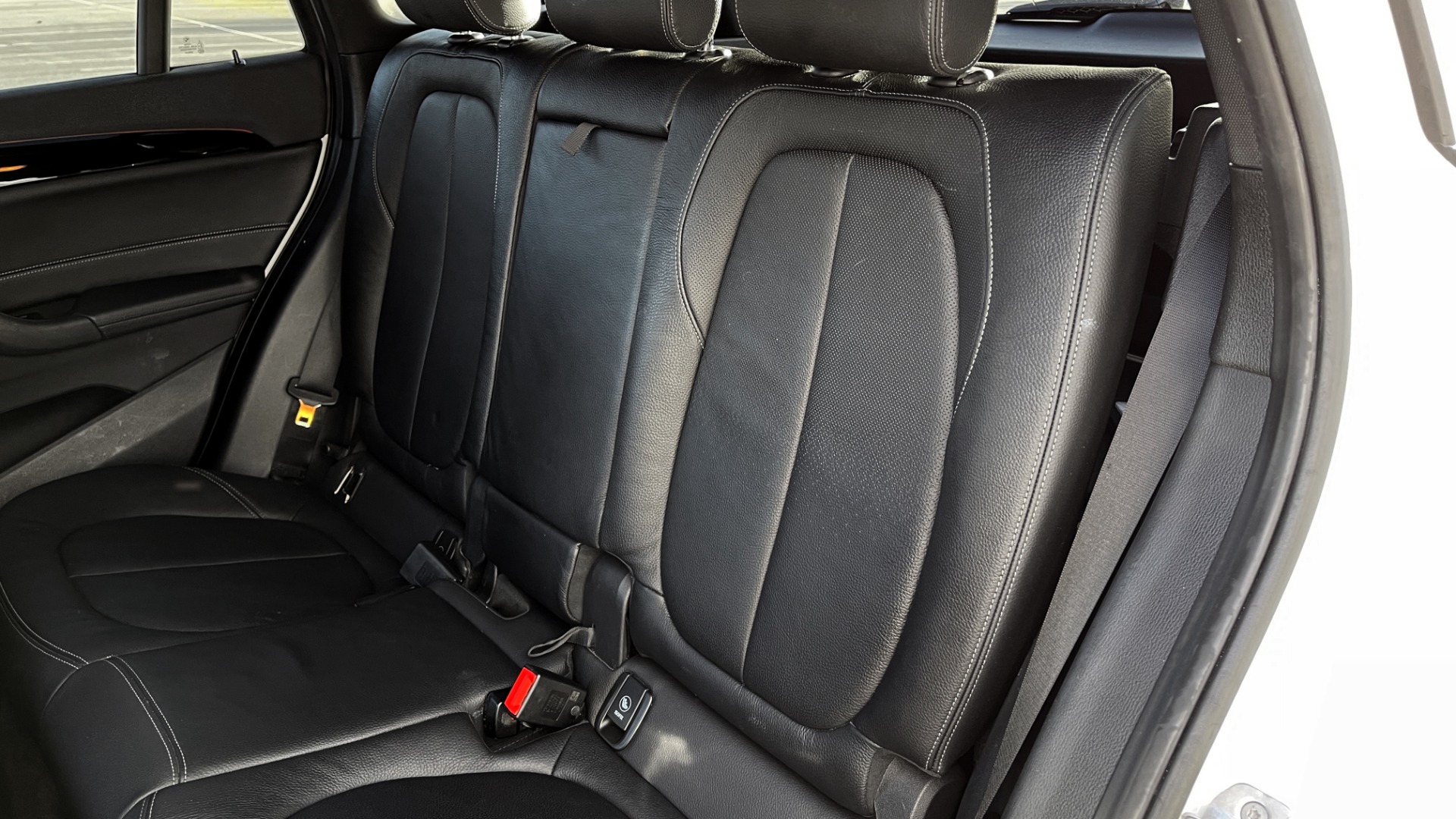 Used 2018 BMW X1 SDRIVE28I 2.0L / PARK DIST CNTRL / 18IN WHEELS / REARVIEW for sale $30,295 at Formula Imports in Charlotte NC 28227 38