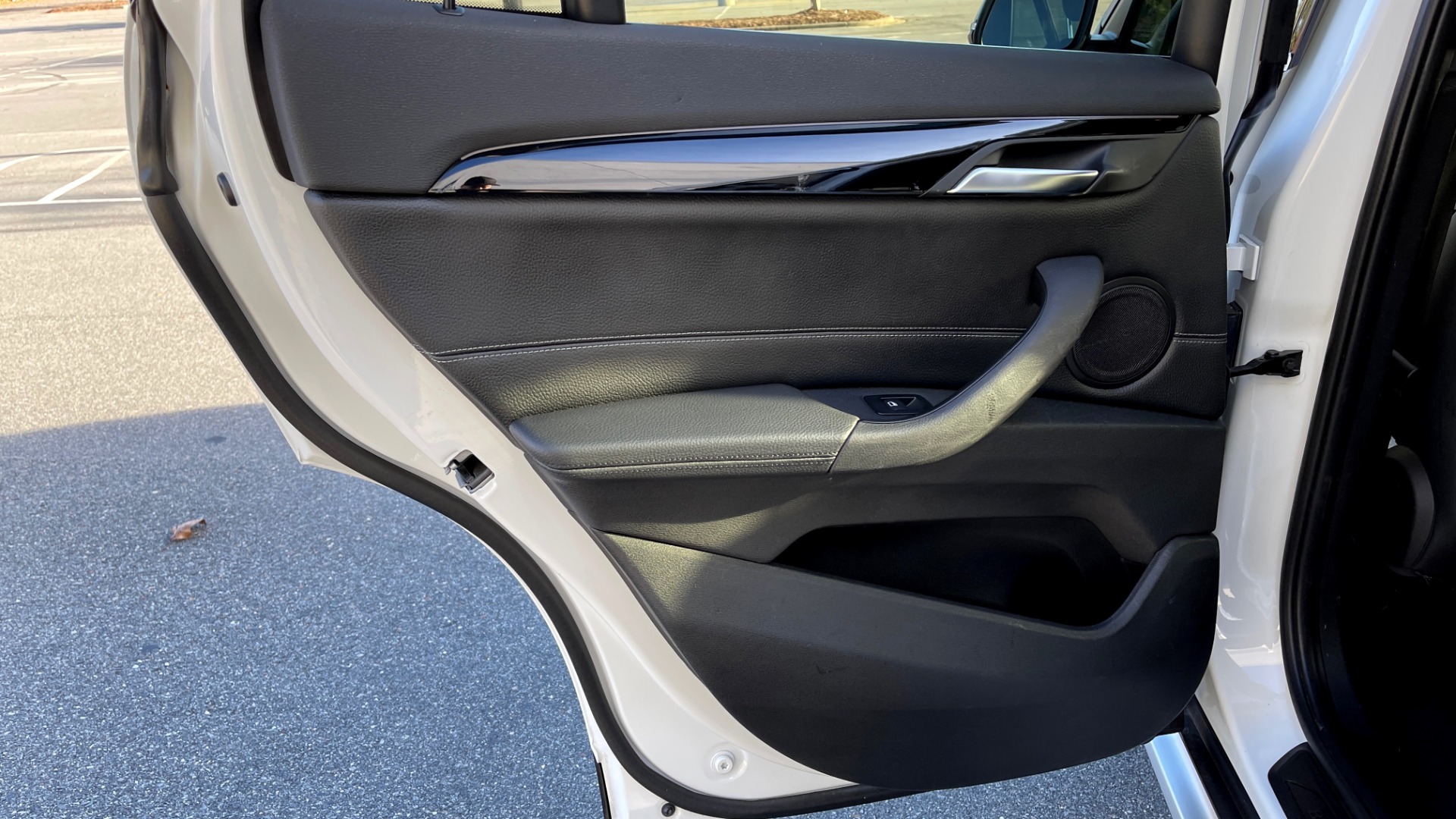 Used 2018 BMW X1 SDRIVE28I 2.0L / PARK DIST CNTRL / 18IN WHEELS / REARVIEW for sale $30,295 at Formula Imports in Charlotte NC 28227 46