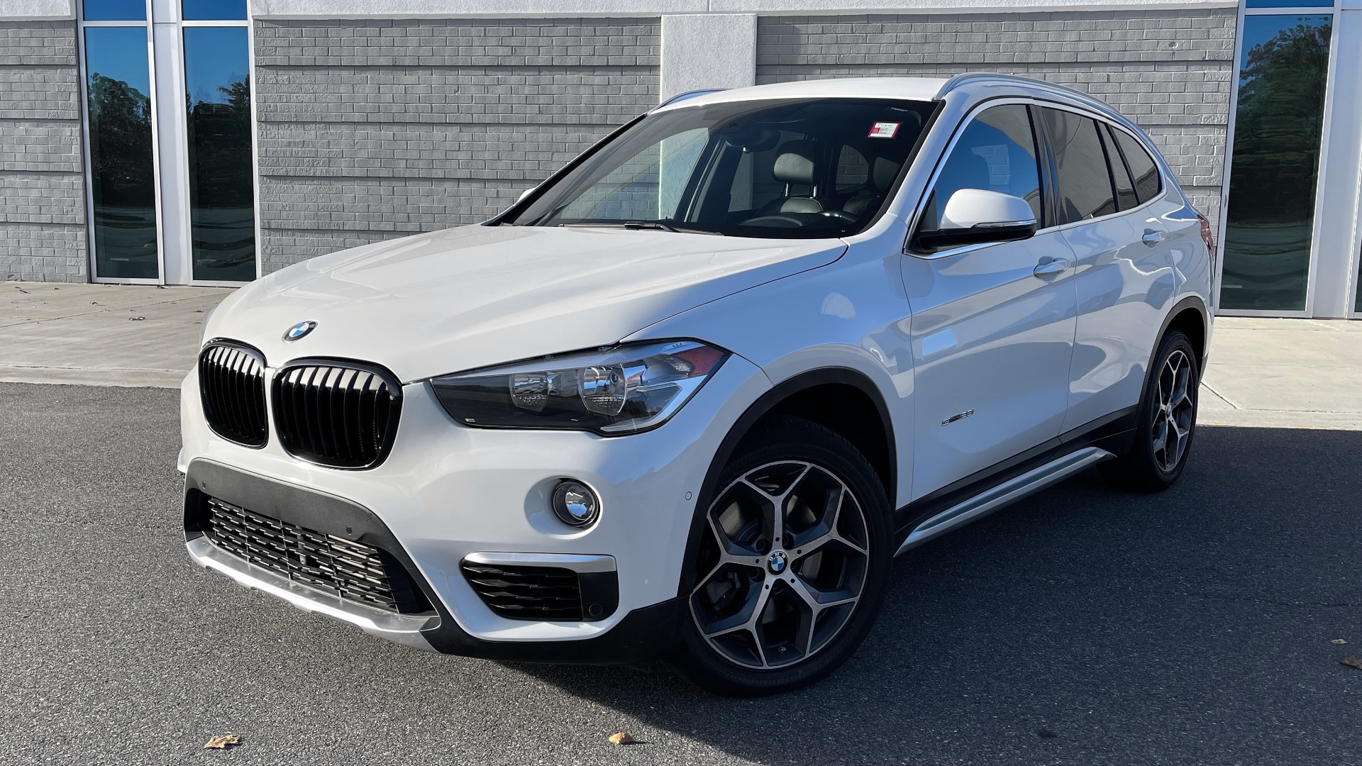 Used 2018 BMW X1 SDRIVE28I 2.0L / PARK DIST CNTRL / 18IN WHEELS / REARVIEW for sale Sold at Formula Imports in Charlotte NC 28227 6