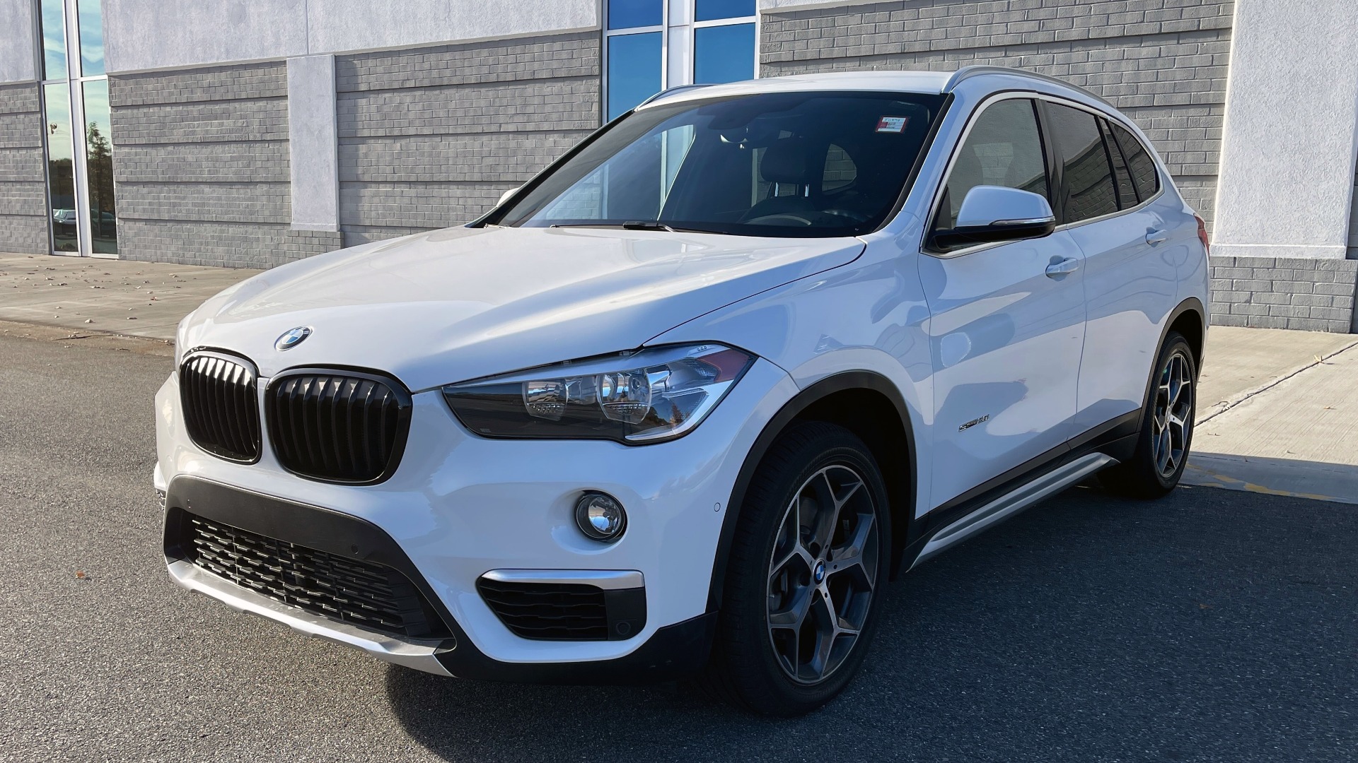 Used 2018 BMW X1 SDRIVE28I 2.0L / PARK DIST CNTRL / 18IN WHEELS / REARVIEW for sale $30,295 at Formula Imports in Charlotte NC 28227 7