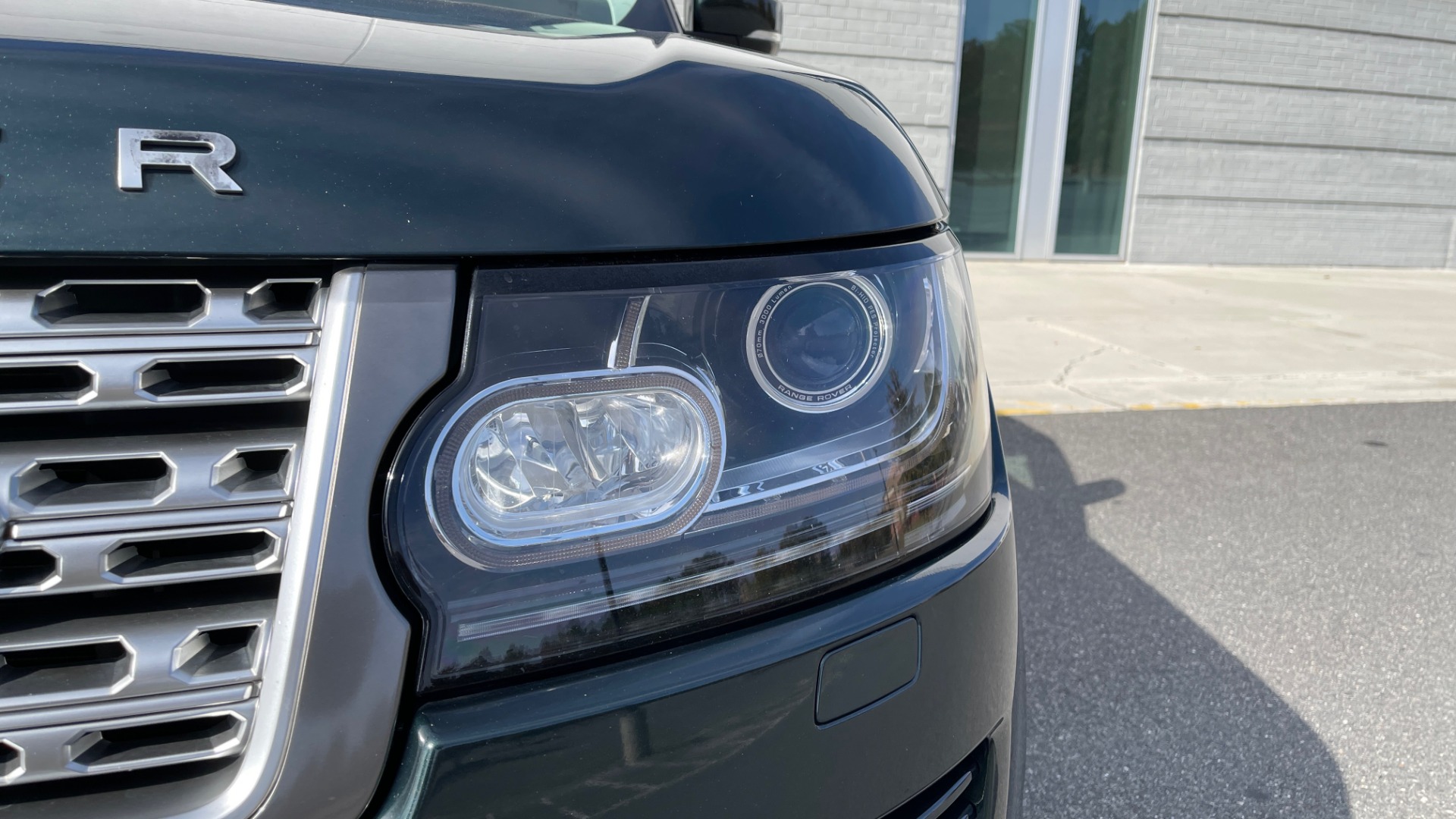Used 2014 Land Rover RANGE ROVER SUPERCHARGED V8 / NAV / SUNROOF / REARVIEW for sale $41,995 at Formula Imports in Charlotte NC 28227 12