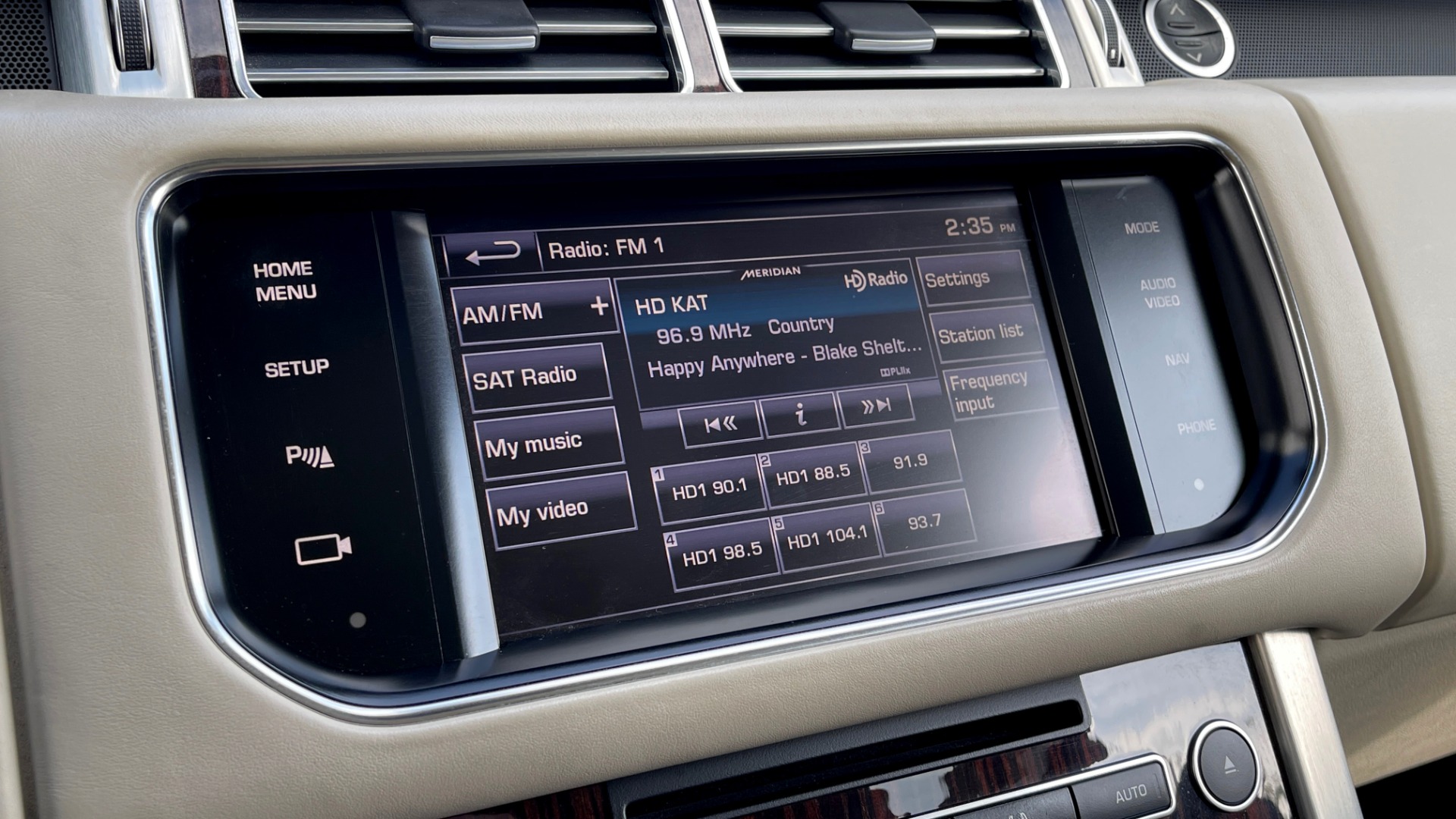 Used 2014 Land Rover RANGE ROVER SUPERCHARGED V8 / NAV / SUNROOF / REARVIEW for sale $41,995 at Formula Imports in Charlotte NC 28227 37