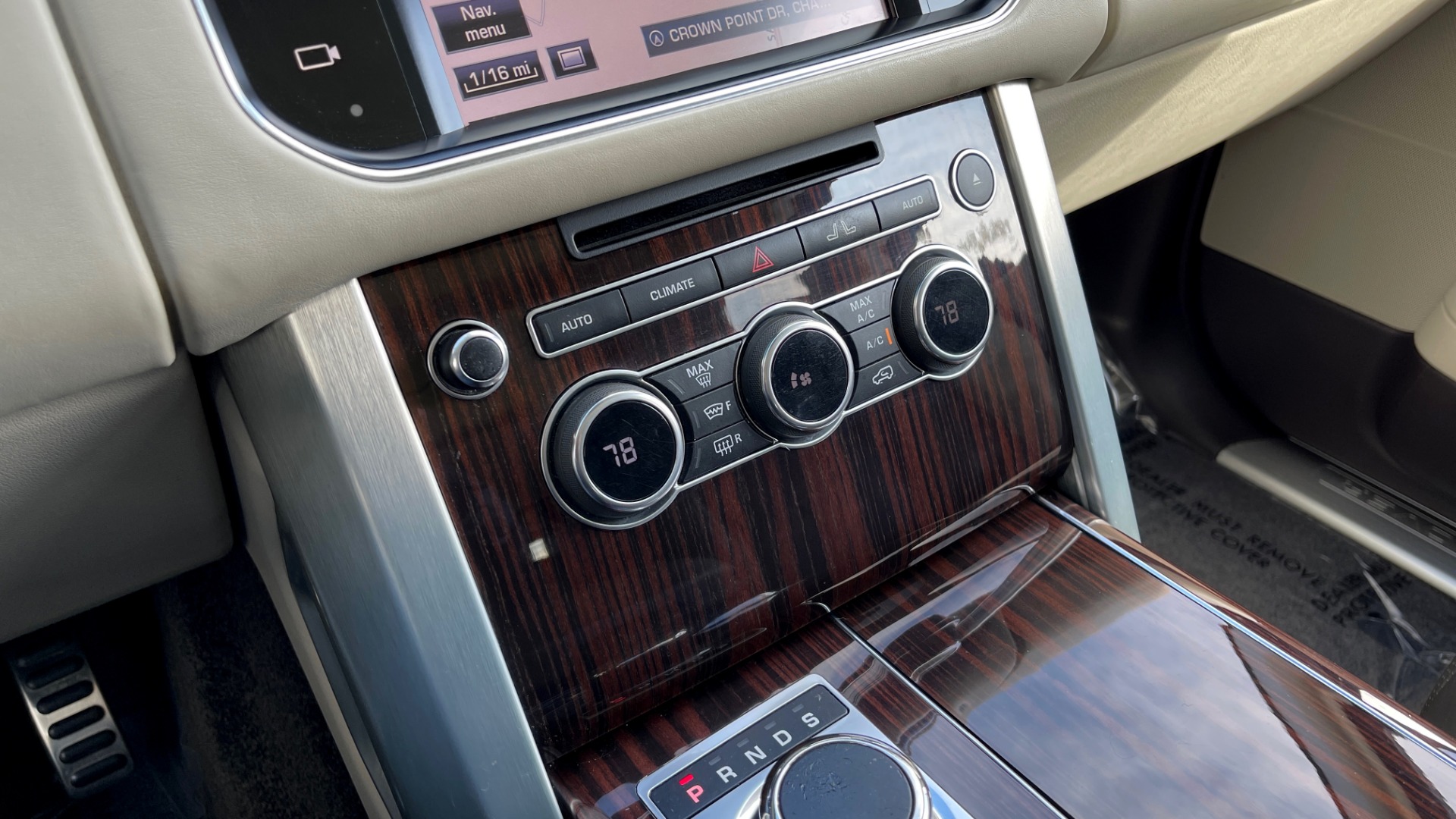 Used 2014 Land Rover RANGE ROVER SUPERCHARGED V8 / NAV / SUNROOF / REARVIEW for sale $41,995 at Formula Imports in Charlotte NC 28227 40