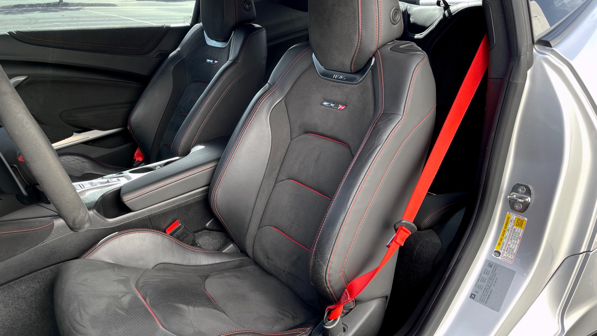 Used 2017 Chevrolet CAMARO ZL1 2DR COUPE / 650HP 6.2L SUPERCHARGED V8 / NAV / REARVIEW for sale $61,995 at Formula Imports in Charlotte NC 28227 32