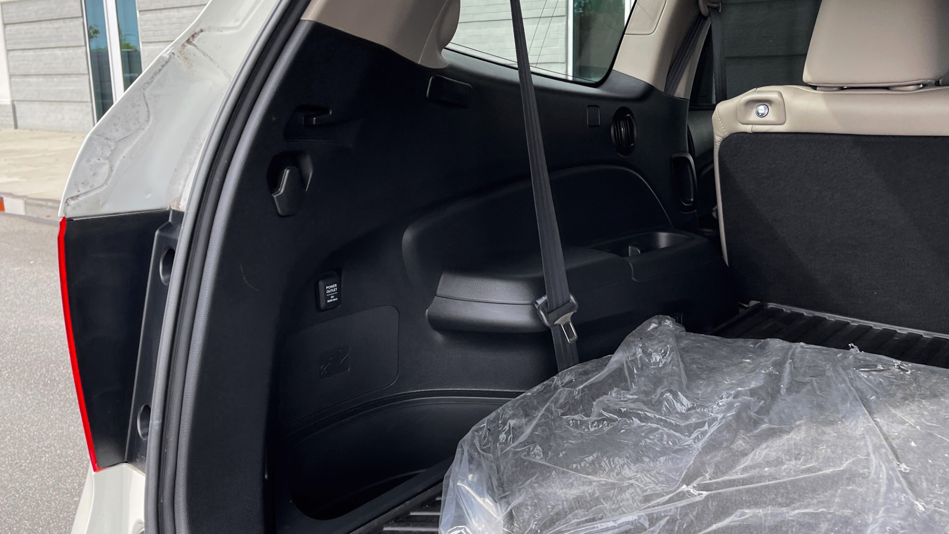 Used 2018 Honda PILOT TOURING AWD / 3.5L V6 / NAV / SUNROOF / 3-ROW / REARVIEW for sale Sold at Formula Imports in Charlotte NC 28227 15