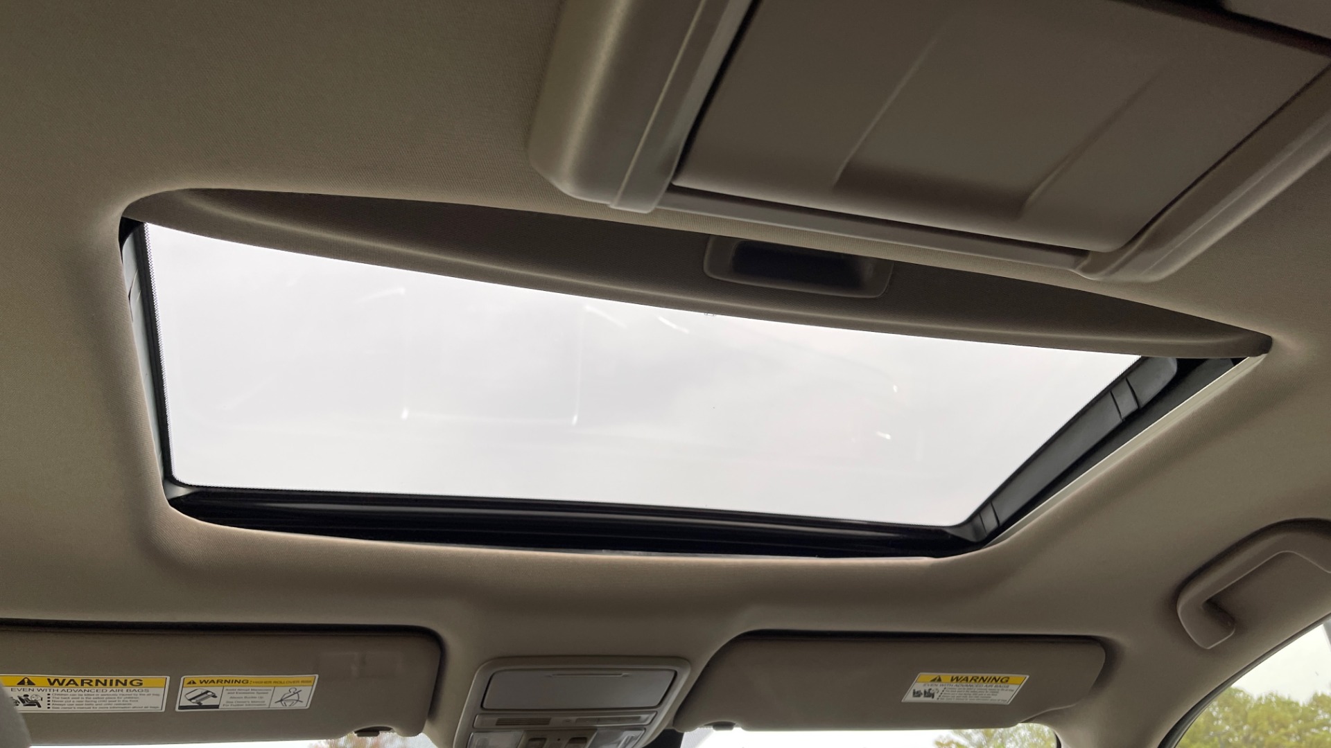 Used 2018 Honda PILOT TOURING AWD / 3.5L V6 / NAV / SUNROOF / 3-ROW / REARVIEW for sale Sold at Formula Imports in Charlotte NC 28227 43