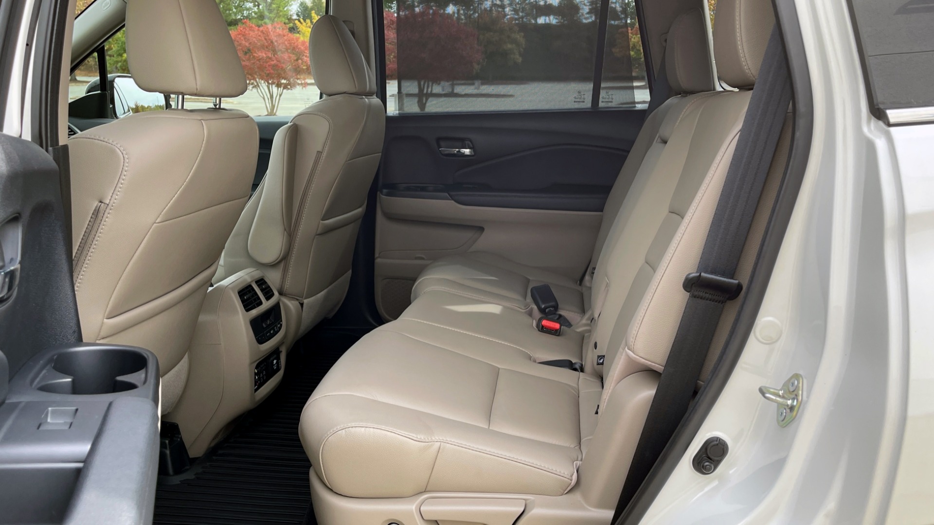 Used 2018 Honda PILOT TOURING AWD / 3.5L V6 / NAV / SUNROOF / 3-ROW / REARVIEW for sale Sold at Formula Imports in Charlotte NC 28227 48