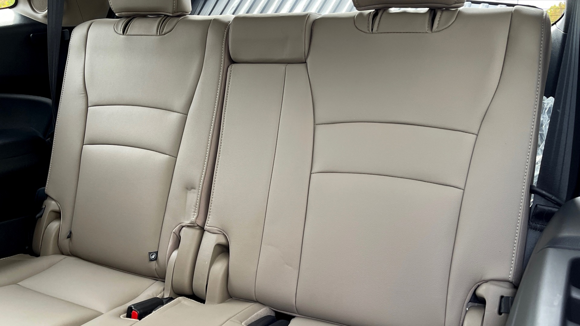 Used 2018 Honda PILOT TOURING AWD / 3.5L V6 / NAV / SUNROOF / 3-ROW / REARVIEW for sale Sold at Formula Imports in Charlotte NC 28227 50