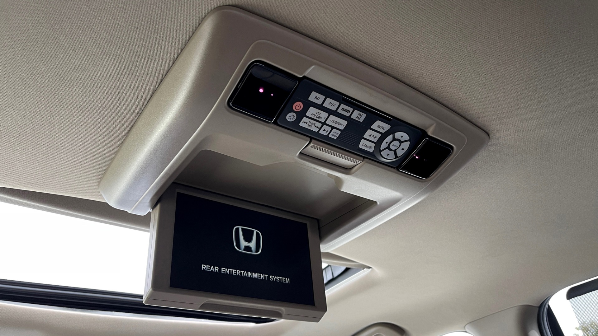 Used 2018 Honda PILOT TOURING AWD / 3.5L V6 / NAV / SUNROOF / 3-ROW / REARVIEW for sale Sold at Formula Imports in Charlotte NC 28227 55