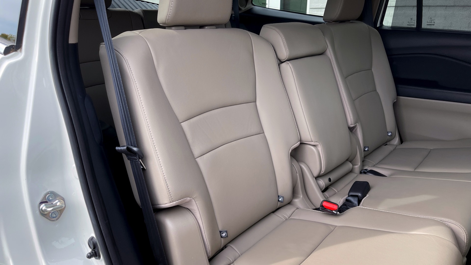 Used 2018 Honda PILOT TOURING AWD / 3.5L V6 / NAV / SUNROOF / 3-ROW / REARVIEW for sale Sold at Formula Imports in Charlotte NC 28227 58