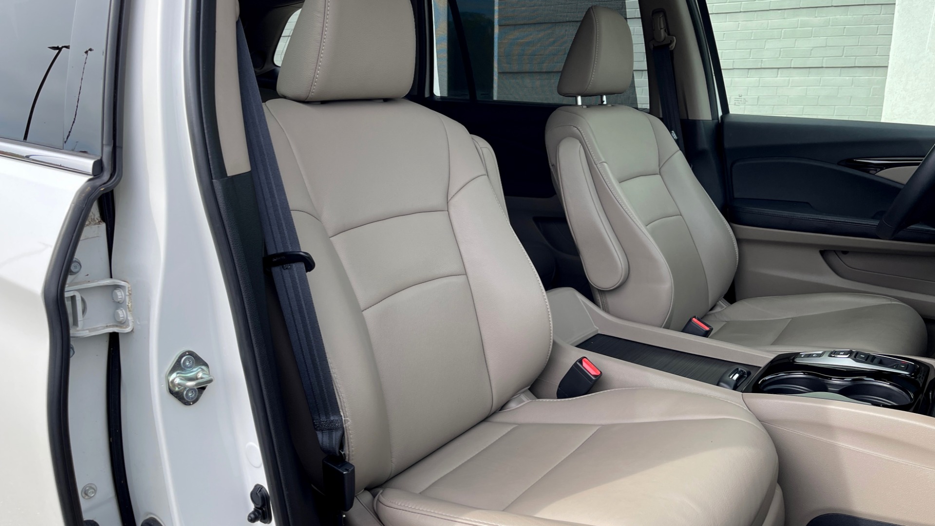 Used 2018 Honda PILOT TOURING AWD / 3.5L V6 / NAV / SUNROOF / 3-ROW / REARVIEW for sale Sold at Formula Imports in Charlotte NC 28227 63