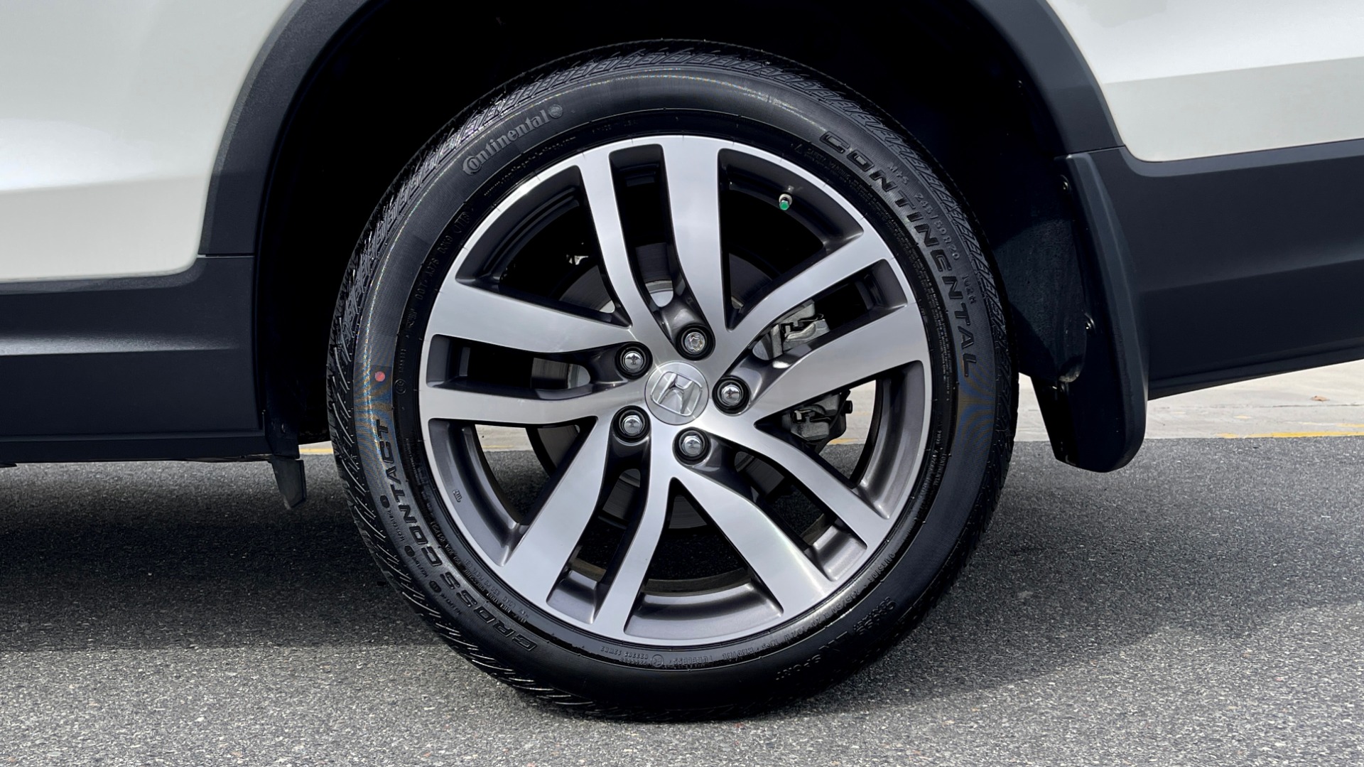 Used 2018 Honda PILOT TOURING AWD / 3.5L V6 / NAV / SUNROOF / 3-ROW / REARVIEW for sale Sold at Formula Imports in Charlotte NC 28227 66
