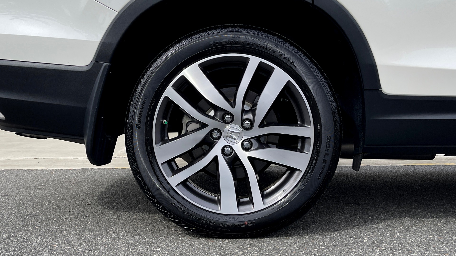 Used 2018 Honda PILOT TOURING AWD / 3.5L V6 / NAV / SUNROOF / 3-ROW / REARVIEW for sale Sold at Formula Imports in Charlotte NC 28227 67