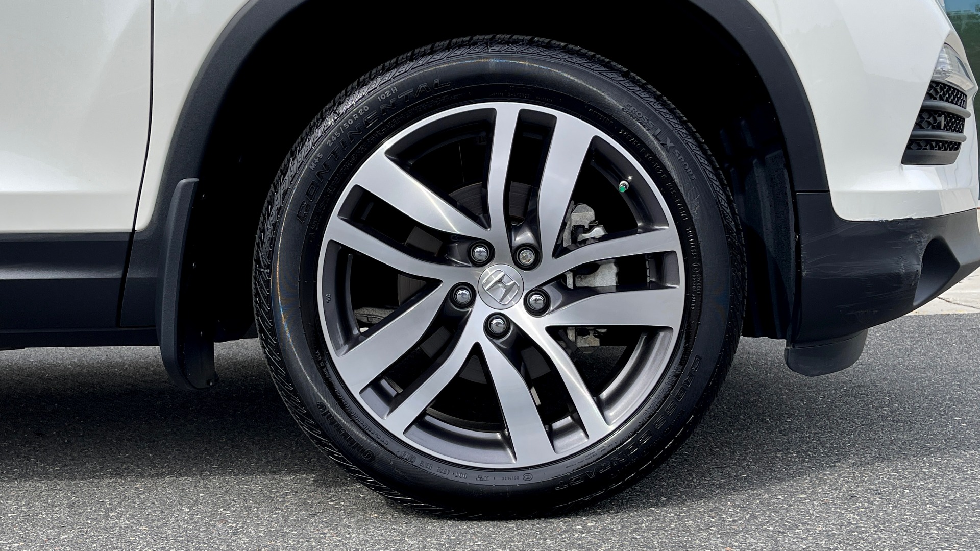 Used 2018 Honda PILOT TOURING AWD / 3.5L V6 / NAV / SUNROOF / 3-ROW / REARVIEW for sale Sold at Formula Imports in Charlotte NC 28227 68