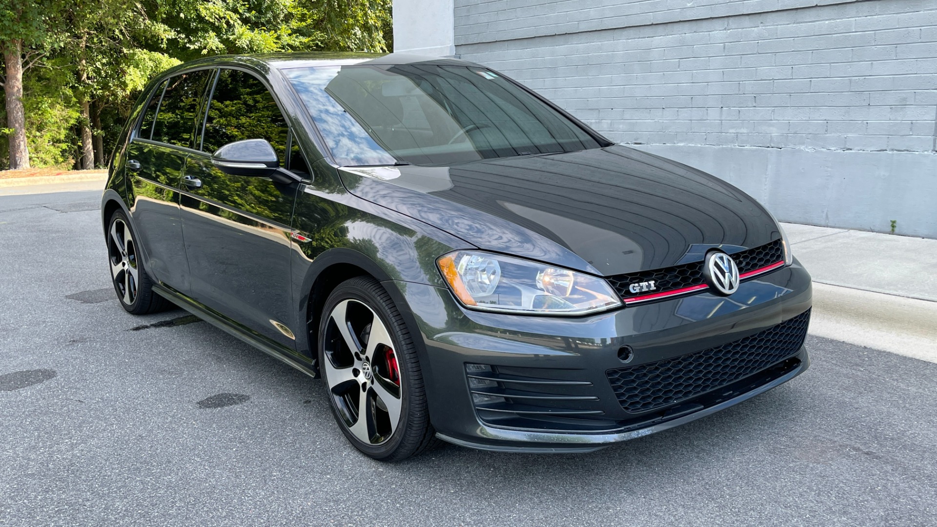 Used 2016 Volkswagen Golf GTI S for sale Sold at Formula Imports in Charlotte NC 28227 4