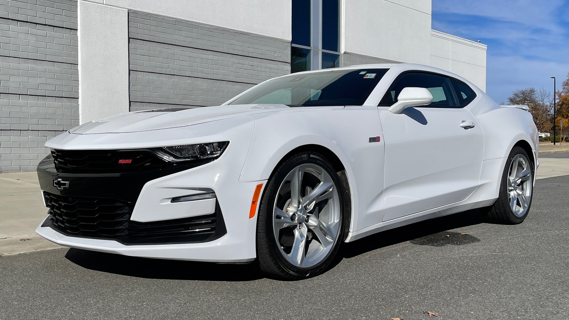 Used 2019 Chevrolet CAMARO 2SS COUPE / 6.2L V8 / 10-SPD AUTO / REMOTE START / REARVIEW for sale $44,995 at Formula Imports in Charlotte NC 28227 2