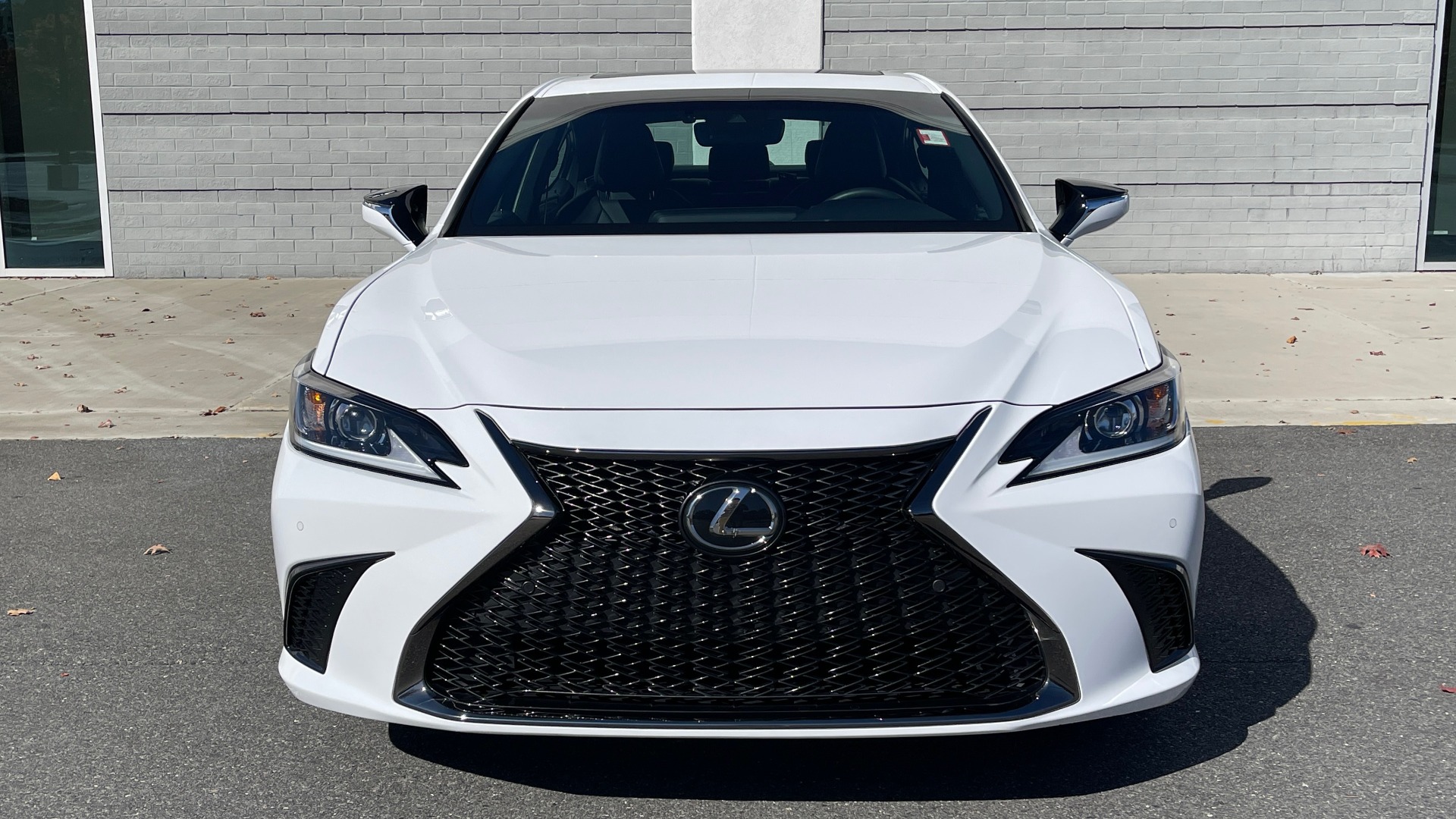 Used 2019 Lexus ES 350 F-SPORT 3.5L SEDAN / 8-SPD / NAV / SUNROOF / REARVIEW for sale Sold at Formula Imports in Charlotte NC 28227 12