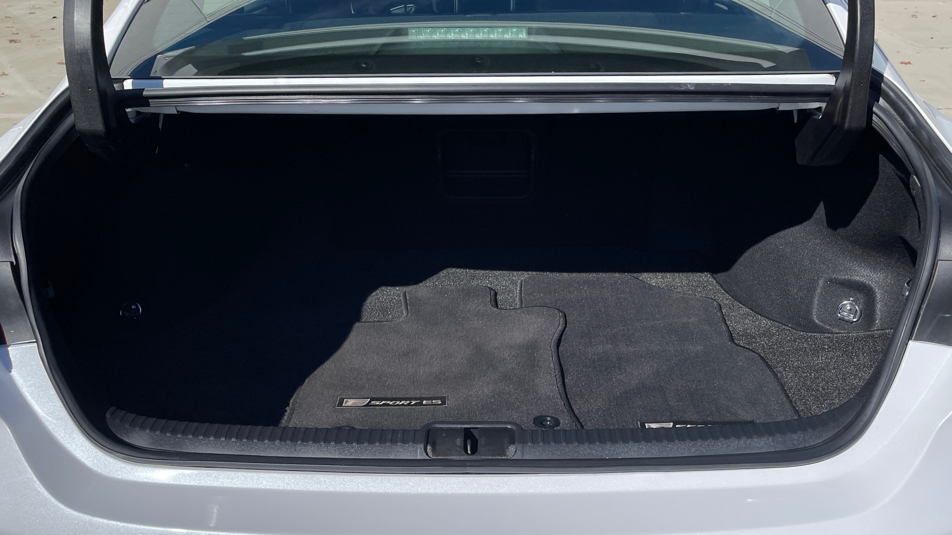 Used 2019 Lexus ES 350 F-SPORT 3.5L SEDAN / 8-SPD / NAV / SUNROOF / REARVIEW for sale Sold at Formula Imports in Charlotte NC 28227 17