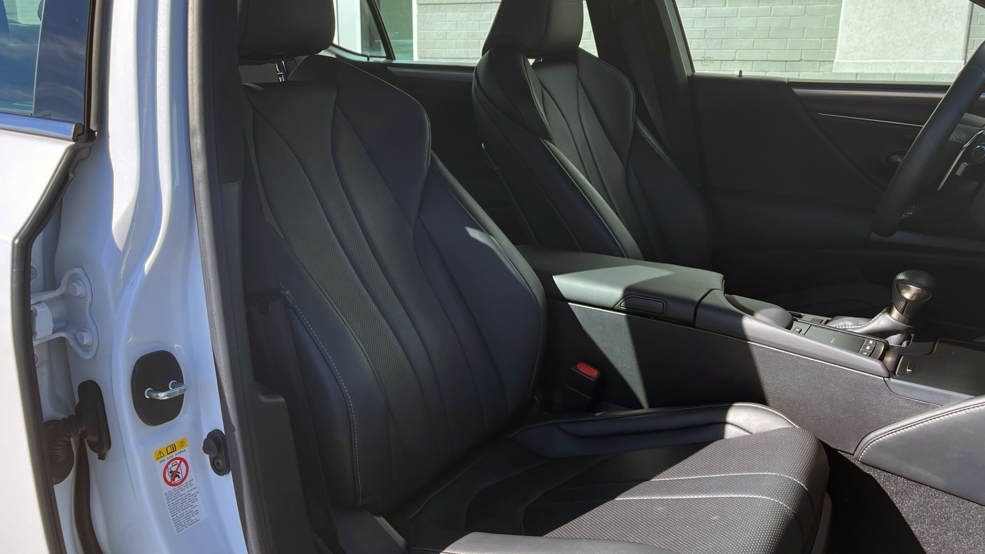 Used 2019 Lexus ES 350 F-SPORT 3.5L SEDAN / 8-SPD / NAV / SUNROOF / REARVIEW for sale Sold at Formula Imports in Charlotte NC 28227 61