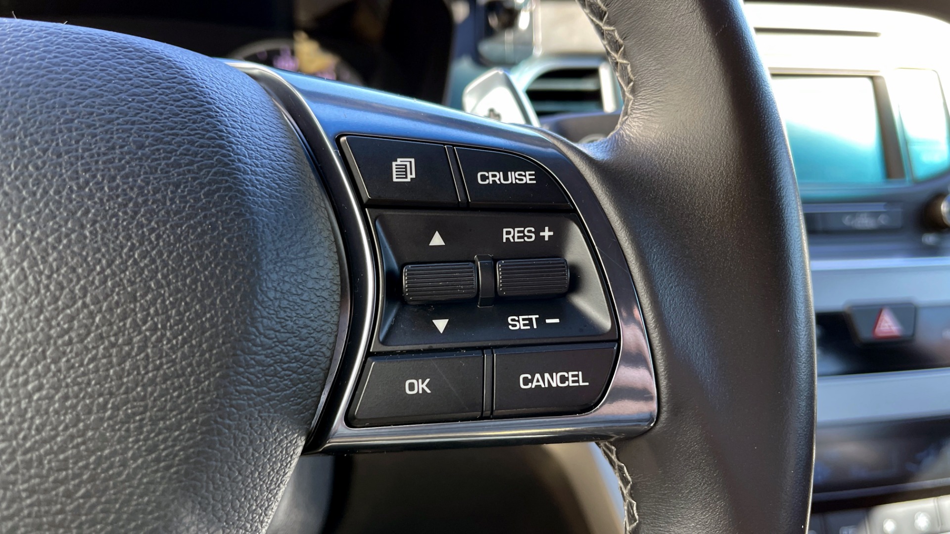 Used 2015 Hyundai SONATA 2.0T SPORT SEDAN / 6-SPD AUTO / BLIND SPOT / REARVIEW for sale Sold at Formula Imports in Charlotte NC 28227 31