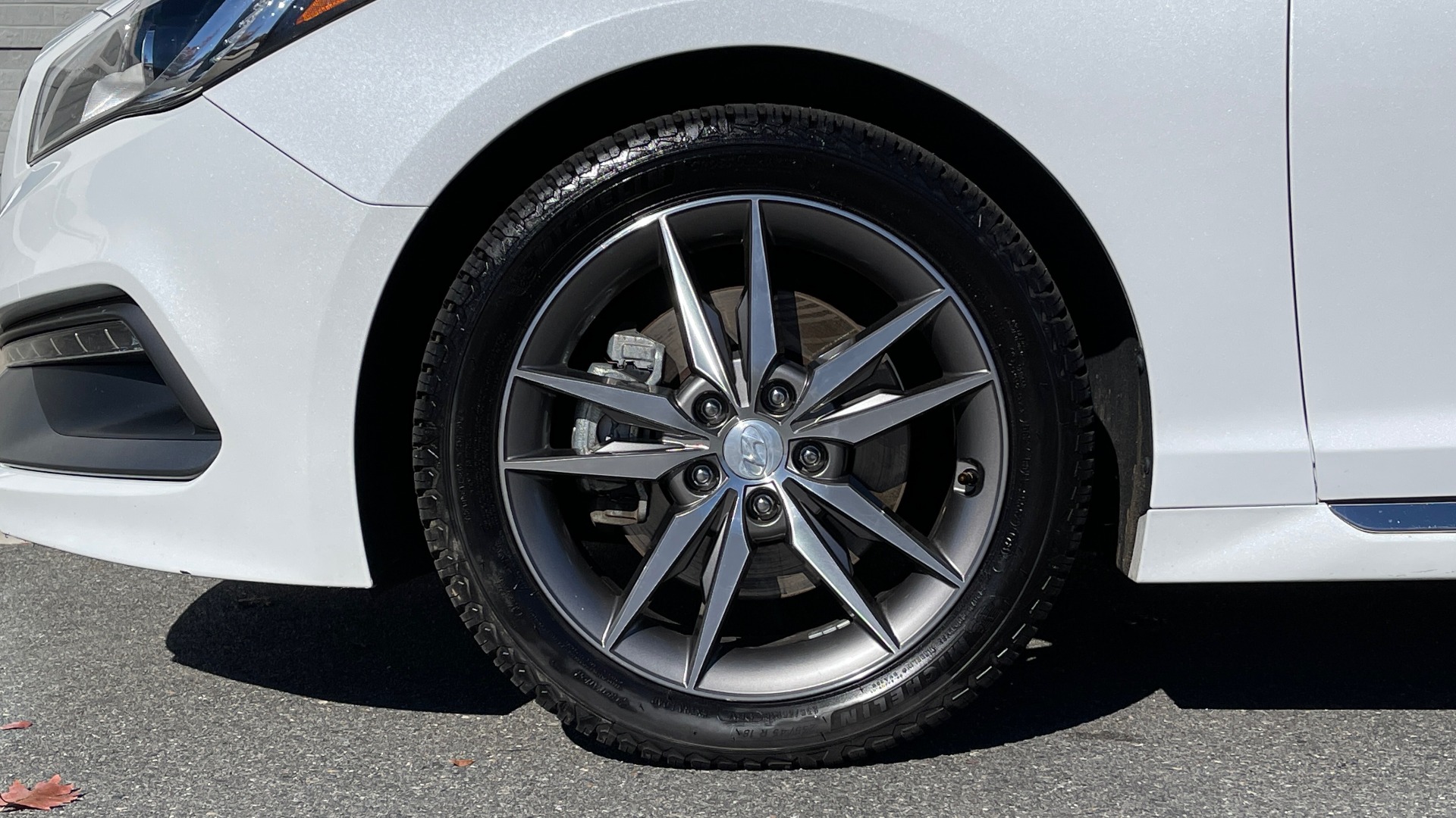Used 2015 Hyundai SONATA 2.0T SPORT SEDAN / 6-SPD AUTO / BLIND SPOT / REARVIEW for sale Sold at Formula Imports in Charlotte NC 28227 57