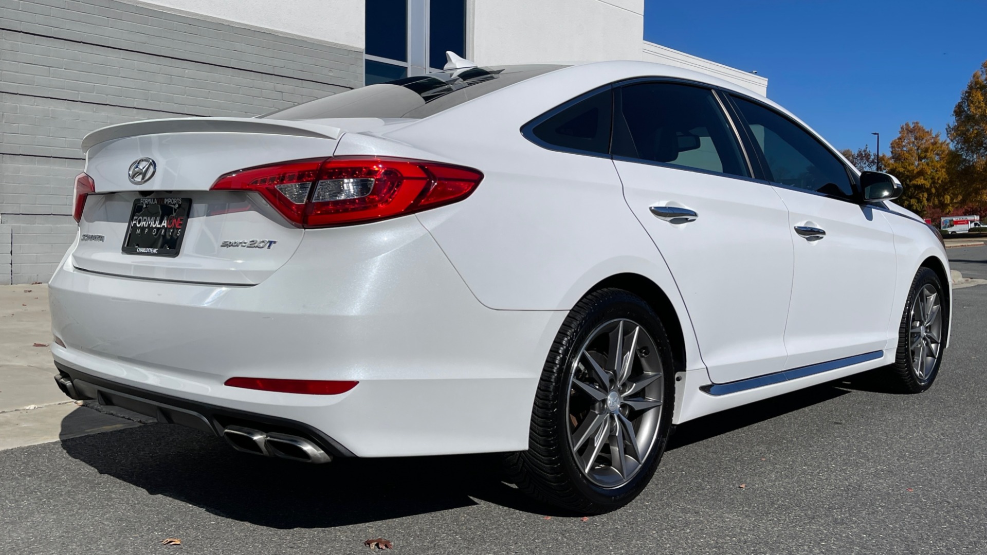 Used 2015 Hyundai SONATA 2.0T SPORT SEDAN / 6-SPD AUTO / BLIND SPOT / REARVIEW for sale Sold at Formula Imports in Charlotte NC 28227 6