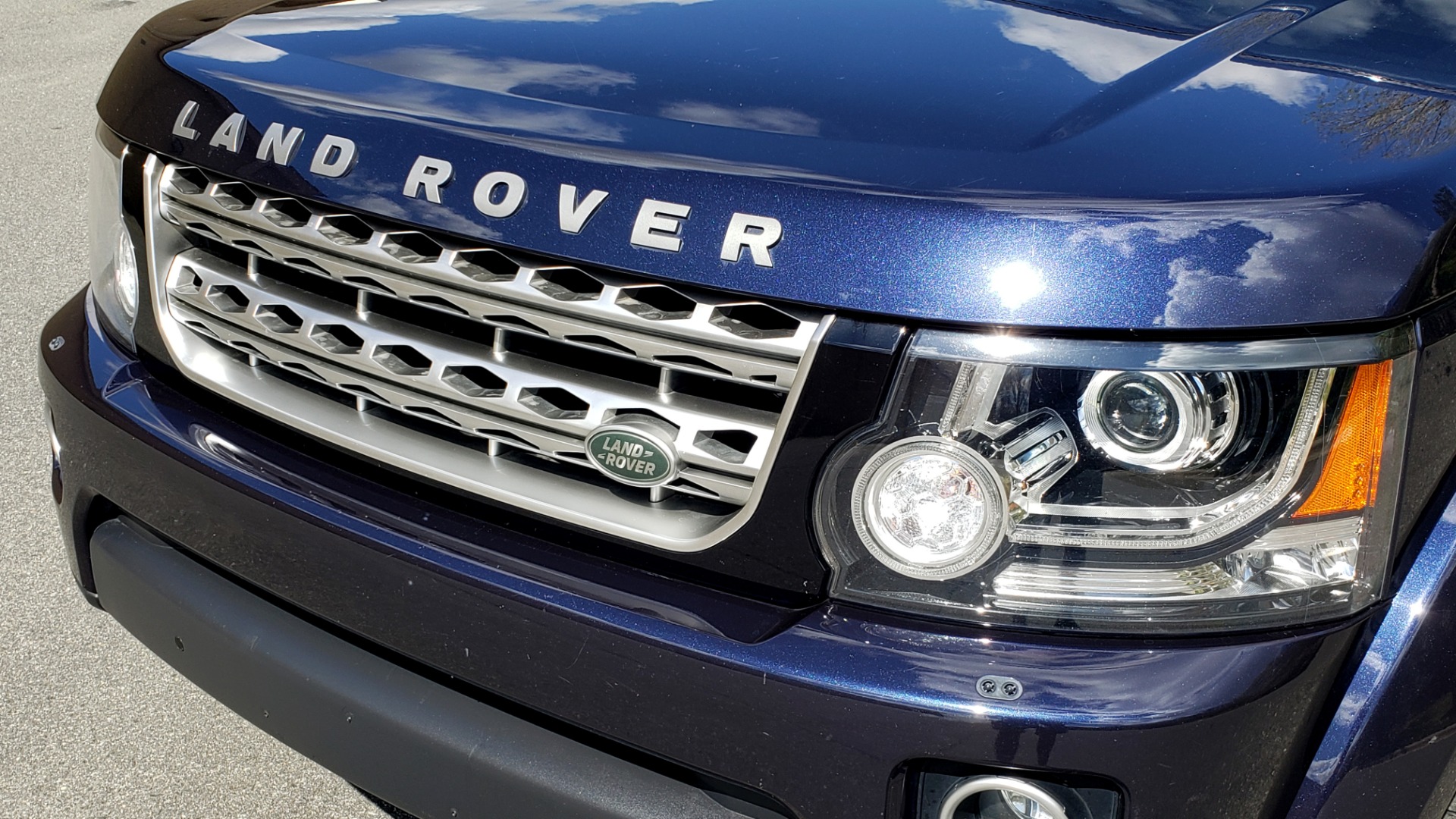 Used 2016 Land Rover LR4 HSE LUX / NAV / SUNROOF / MERIDIAN / REARVIEW / 3-ROW for sale Sold at Formula Imports in Charlotte NC 28227 33