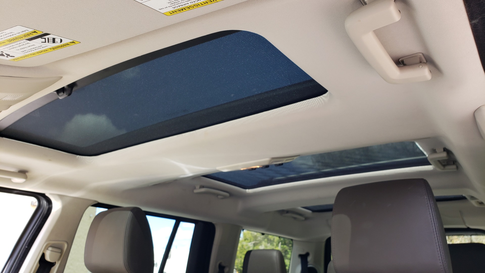 Used 2016 Land Rover LR4 HSE LUX / NAV / SUNROOF / MERIDIAN / REARVIEW / 3-ROW for sale Sold at Formula Imports in Charlotte NC 28227 36