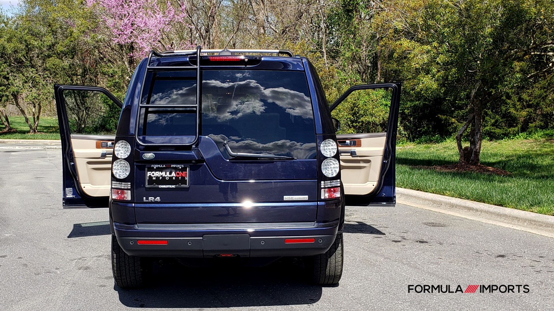 Used 2016 Land Rover LR4 HSE LUX / NAV / SUNROOF / MERIDIAN / REARVIEW / 3-ROW for sale Sold at Formula Imports in Charlotte NC 28227 38