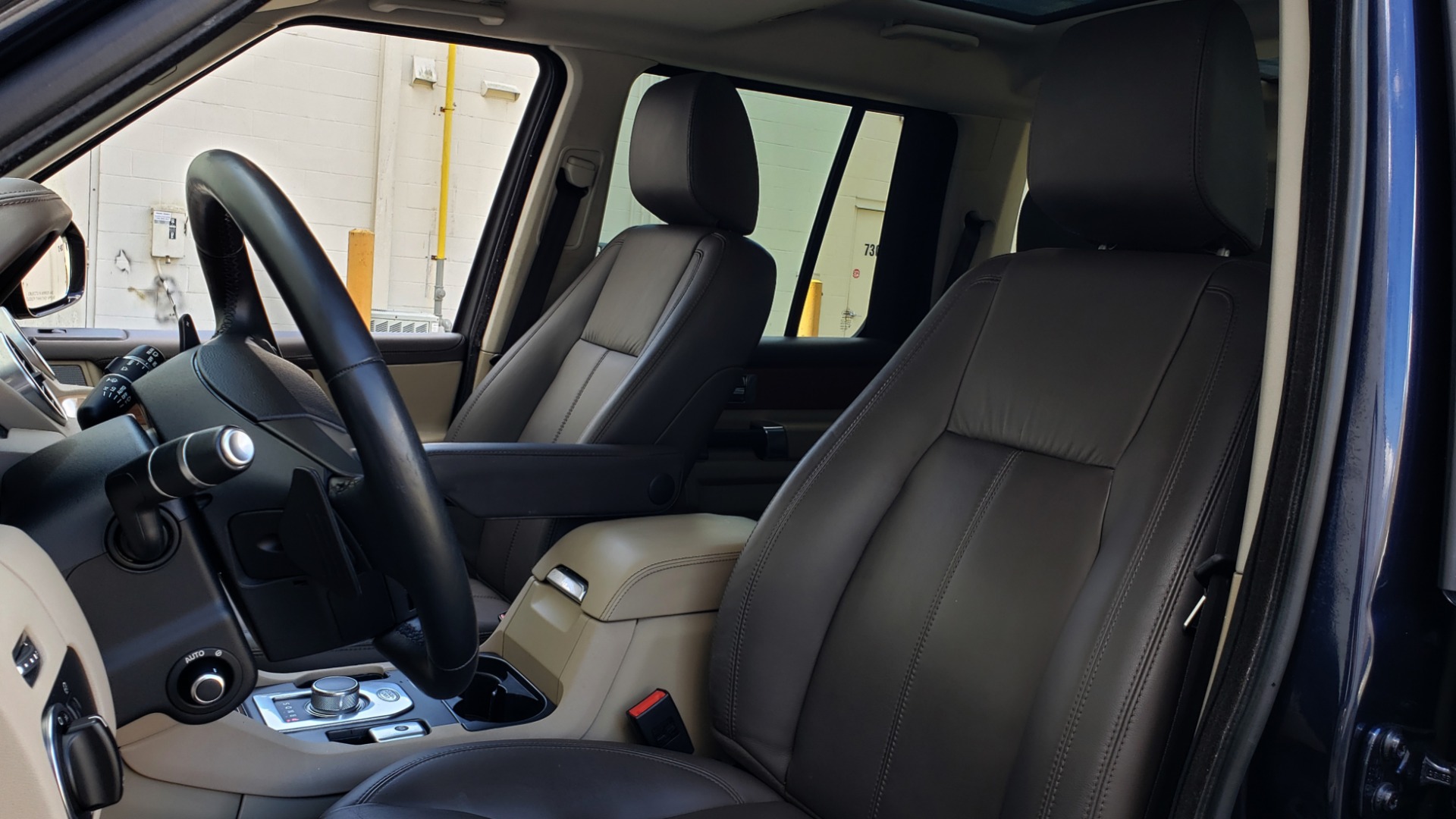 Used 2016 Land Rover LR4 HSE LUX / NAV / SUNROOF / MERIDIAN / REARVIEW / 3-ROW for sale Sold at Formula Imports in Charlotte NC 28227 47
