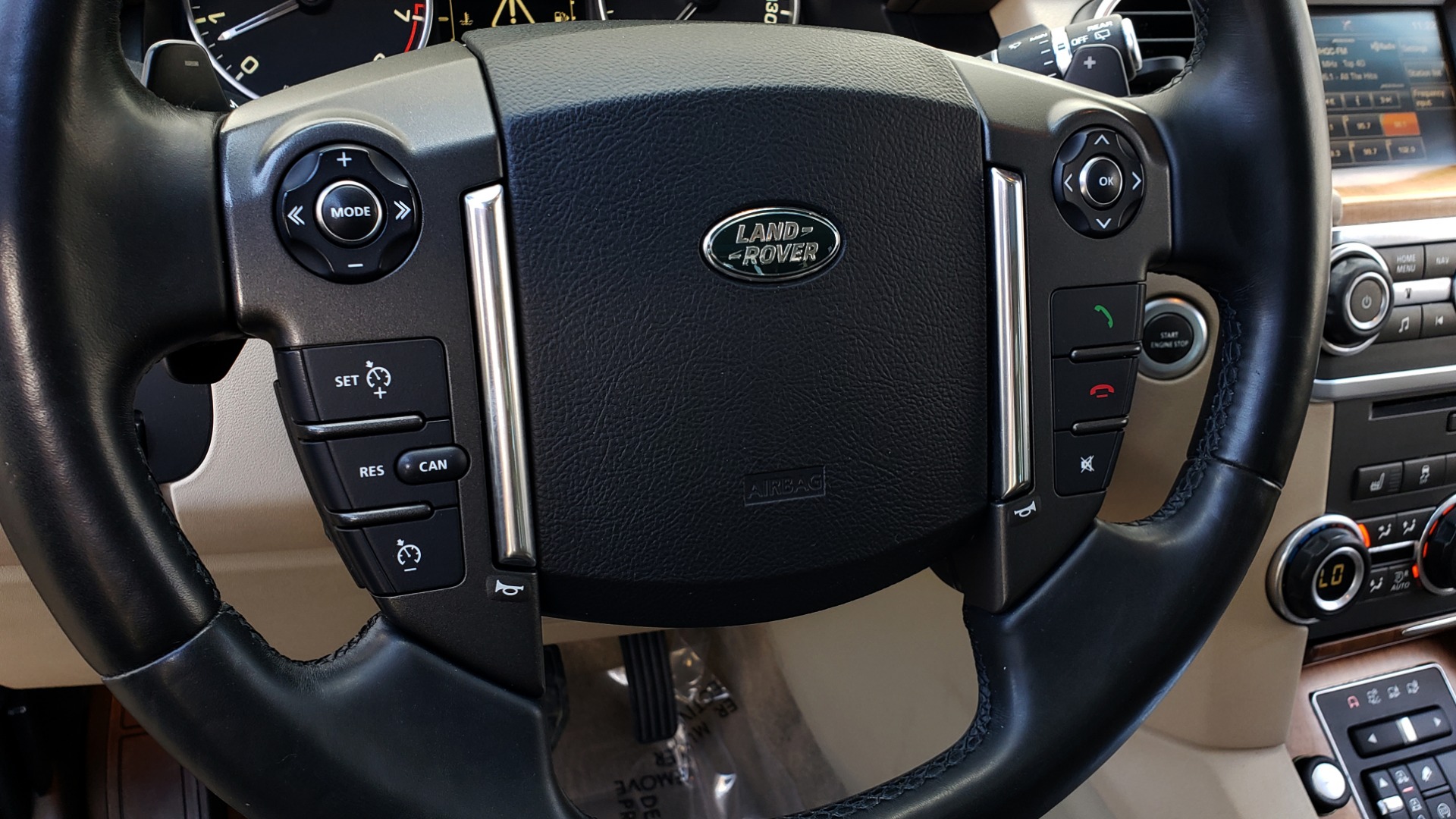 Used 2016 Land Rover LR4 HSE LUX / NAV / SUNROOF / MERIDIAN / REARVIEW / 3-ROW for sale Sold at Formula Imports in Charlotte NC 28227 51