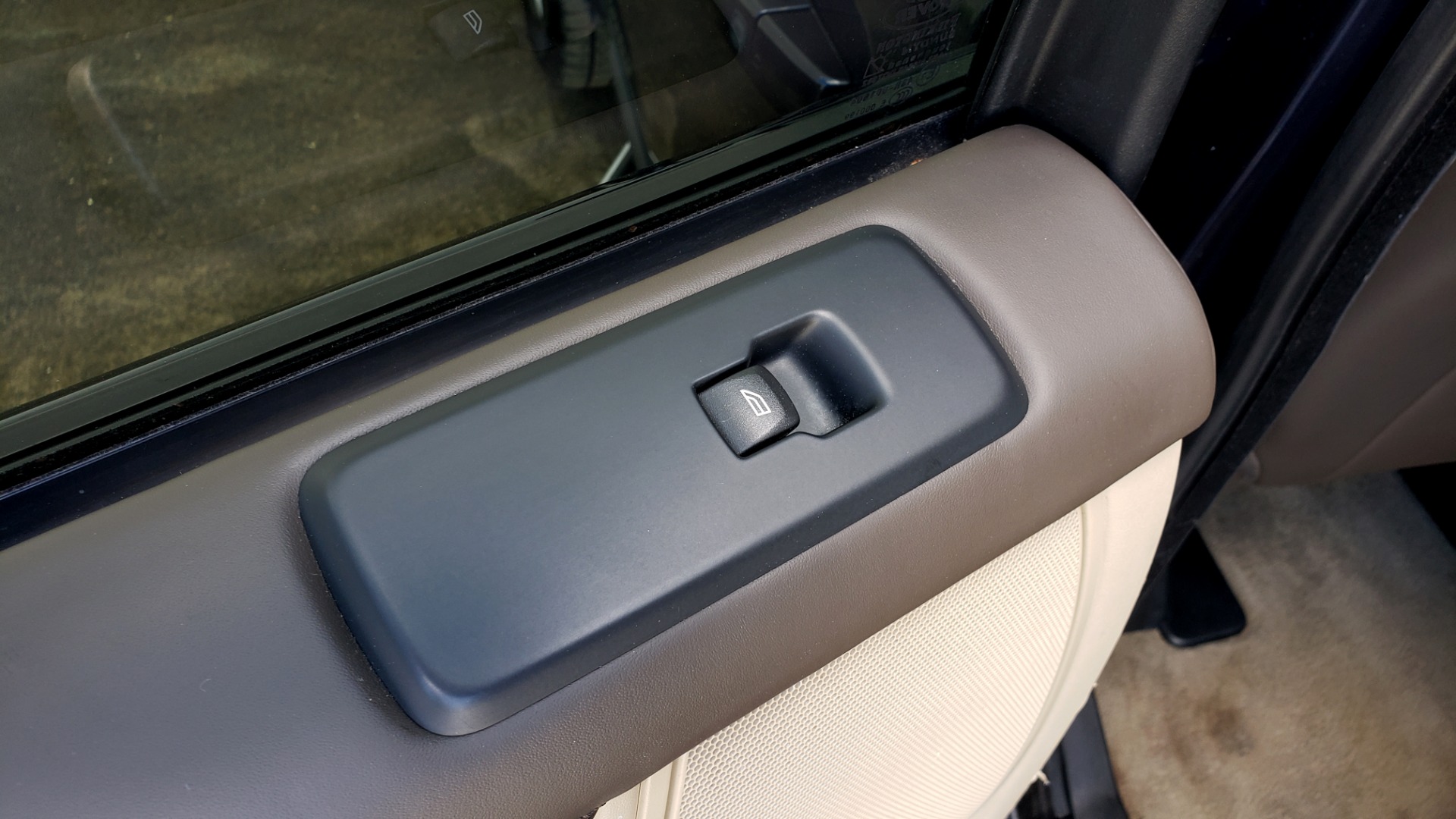 Used 2016 Land Rover LR4 HSE LUX / NAV / SUNROOF / MERIDIAN / REARVIEW / 3-ROW for sale Sold at Formula Imports in Charlotte NC 28227 72