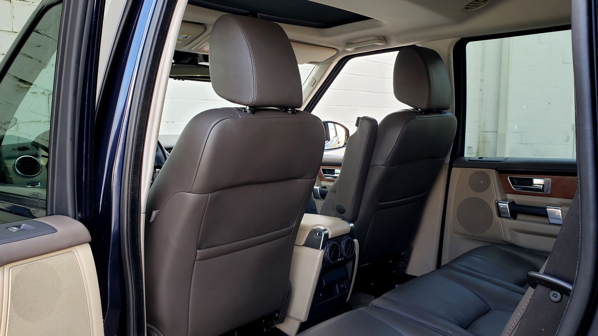 Used 2016 Land Rover LR4 HSE LUX / NAV / SUNROOF / MERIDIAN / REARVIEW / 3-ROW for sale Sold at Formula Imports in Charlotte NC 28227 74