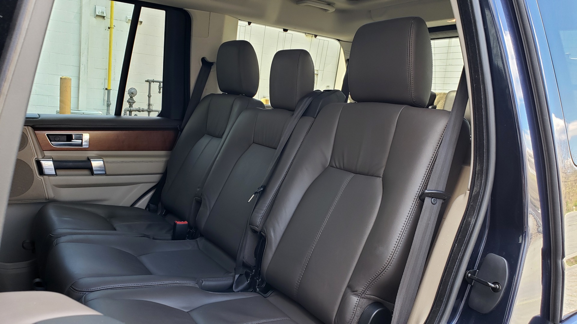 Used 2016 Land Rover LR4 HSE LUX / NAV / SUNROOF / MERIDIAN / REARVIEW / 3-ROW for sale Sold at Formula Imports in Charlotte NC 28227 75