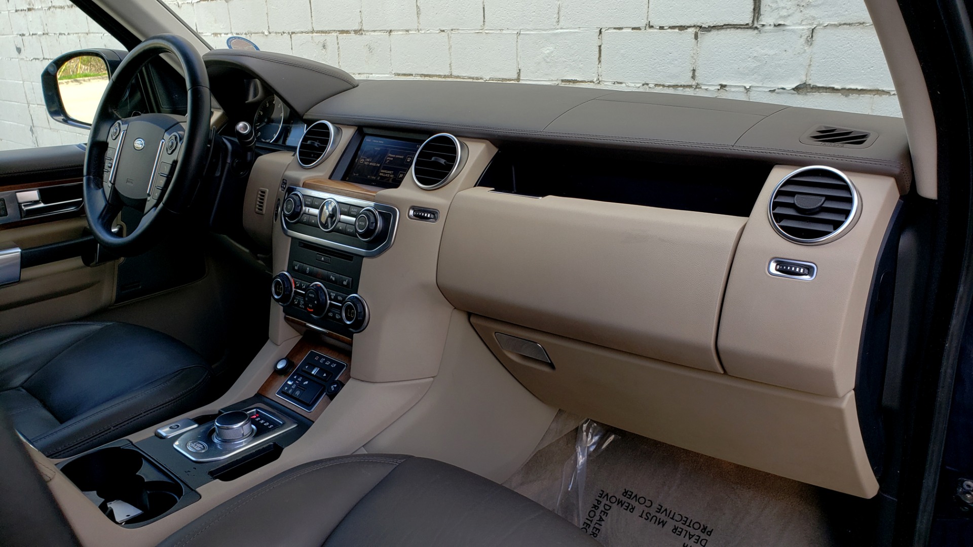 Used 2016 Land Rover LR4 HSE LUX / NAV / SUNROOF / MERIDIAN / REARVIEW / 3-ROW for sale Sold at Formula Imports in Charlotte NC 28227 81