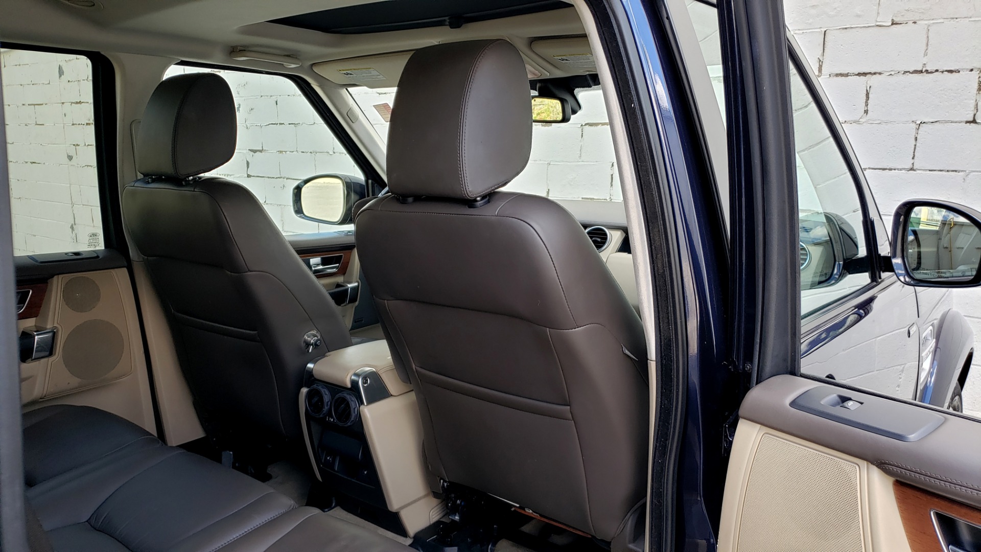 Used 2016 Land Rover LR4 HSE LUX / NAV / SUNROOF / MERIDIAN / REARVIEW / 3-ROW for sale Sold at Formula Imports in Charlotte NC 28227 87