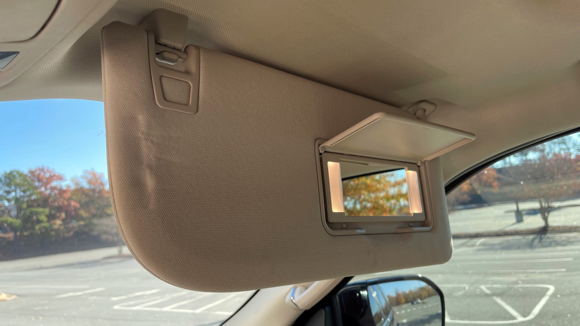 Used 2018 Lincoln NAVIGATOR L 4X4 SELECT / 3.5L V6 / 10-SPD AUTO / NAV / PANO-ROOF / 3-ROW / REARVIEW for sale $64,999 at Formula Imports in Charlotte NC 28227 43