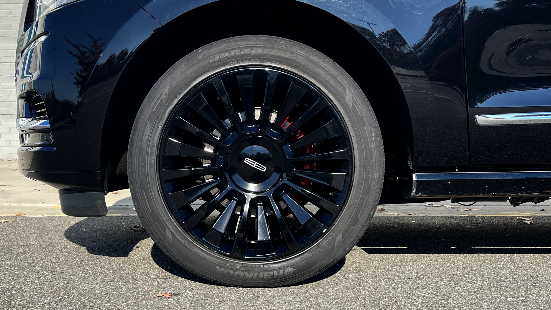 Used 2018 Lincoln NAVIGATOR L 4X4 SELECT / 3.5L V6 / 10-SPD AUTO / NAV / PANO-ROOF / 3-ROW / REARVIEW for sale $64,999 at Formula Imports in Charlotte NC 28227 71