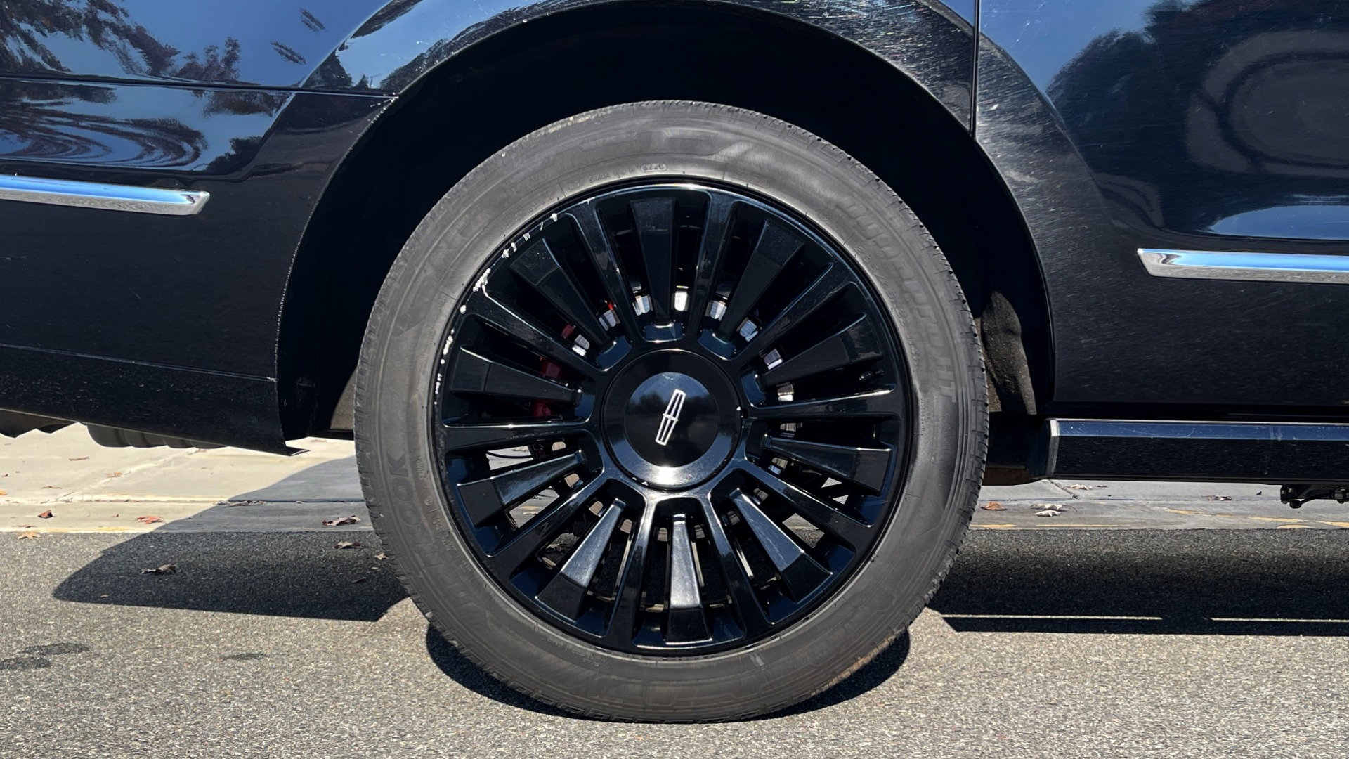 Used 2018 Lincoln NAVIGATOR L 4X4 SELECT / 3.5L V6 / 10-SPD AUTO / NAV / PANO-ROOF / 3-ROW / REARVIEW for sale $64,999 at Formula Imports in Charlotte NC 28227 73