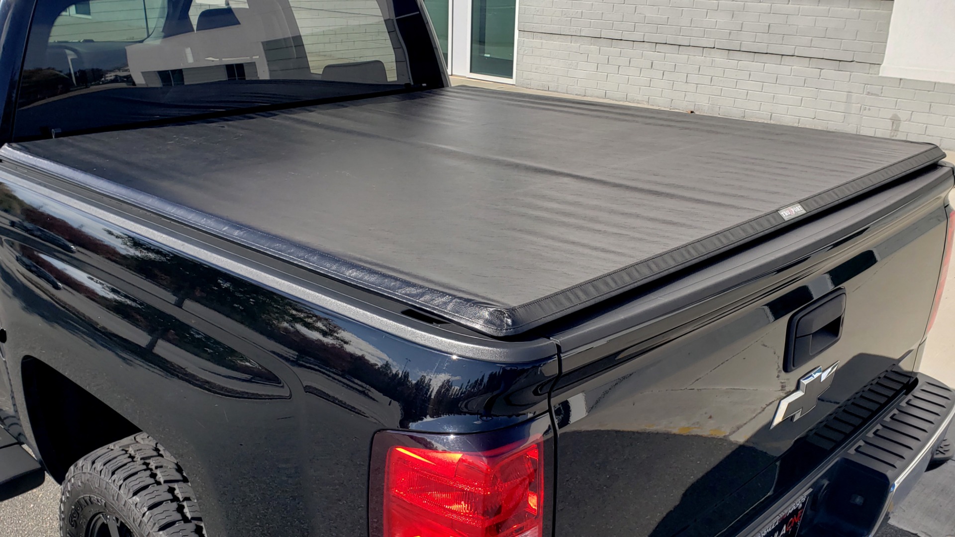 Used 2014 Chevrolet SILVERADO 1500 LT CREWCAB Z71 2LT / 5.3L V8 / AUTO / CONV PKG / TOW / REARVIEW for sale Sold at Formula Imports in Charlotte NC 28227 10