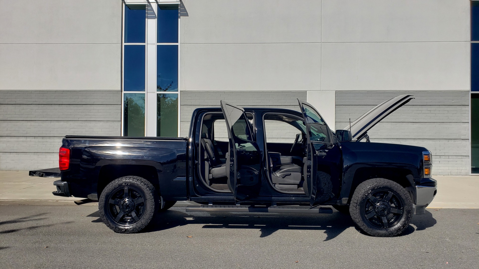 Used 2014 Chevrolet SILVERADO 1500 LT CREWCAB Z71 2LT / 5.3L V8 / AUTO / CONV PKG / TOW / REARVIEW for sale Sold at Formula Imports in Charlotte NC 28227 16