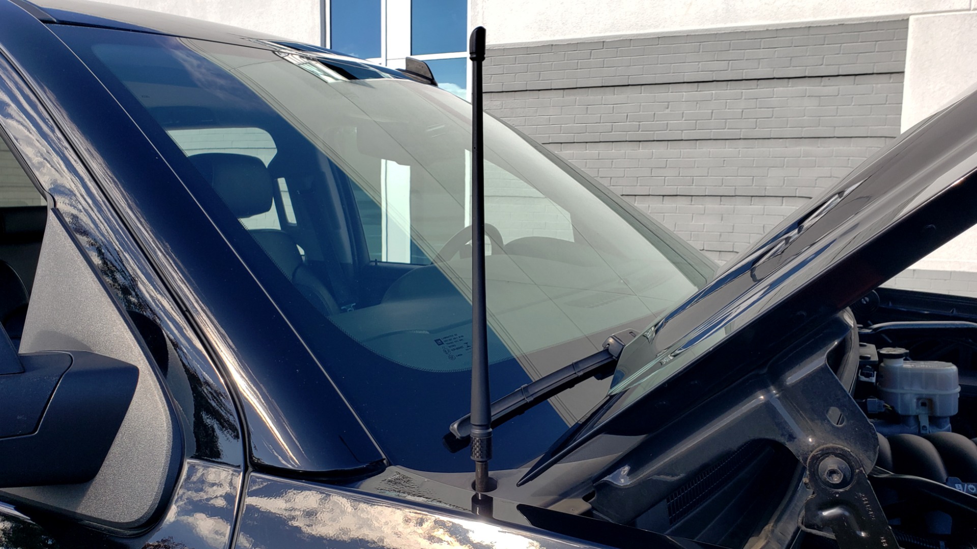 Used 2014 Chevrolet SILVERADO 1500 LT CREWCAB Z71 2LT / 5.3L V8 / AUTO / CONV PKG / TOW / REARVIEW for sale Sold at Formula Imports in Charlotte NC 28227 17