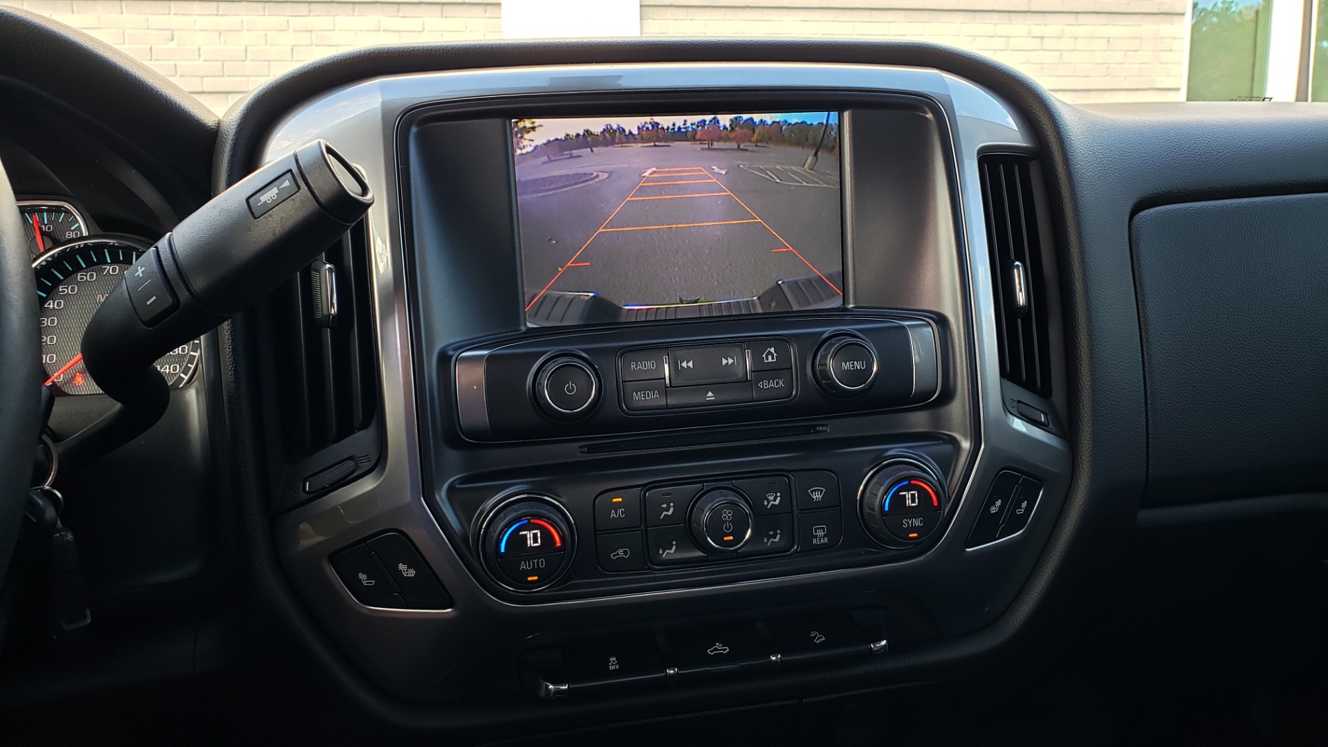 Used 2014 Chevrolet SILVERADO 1500 LT CREWCAB Z71 2LT / 5.3L V8 / AUTO / CONV PKG / TOW / REARVIEW for sale Sold at Formula Imports in Charlotte NC 28227 49