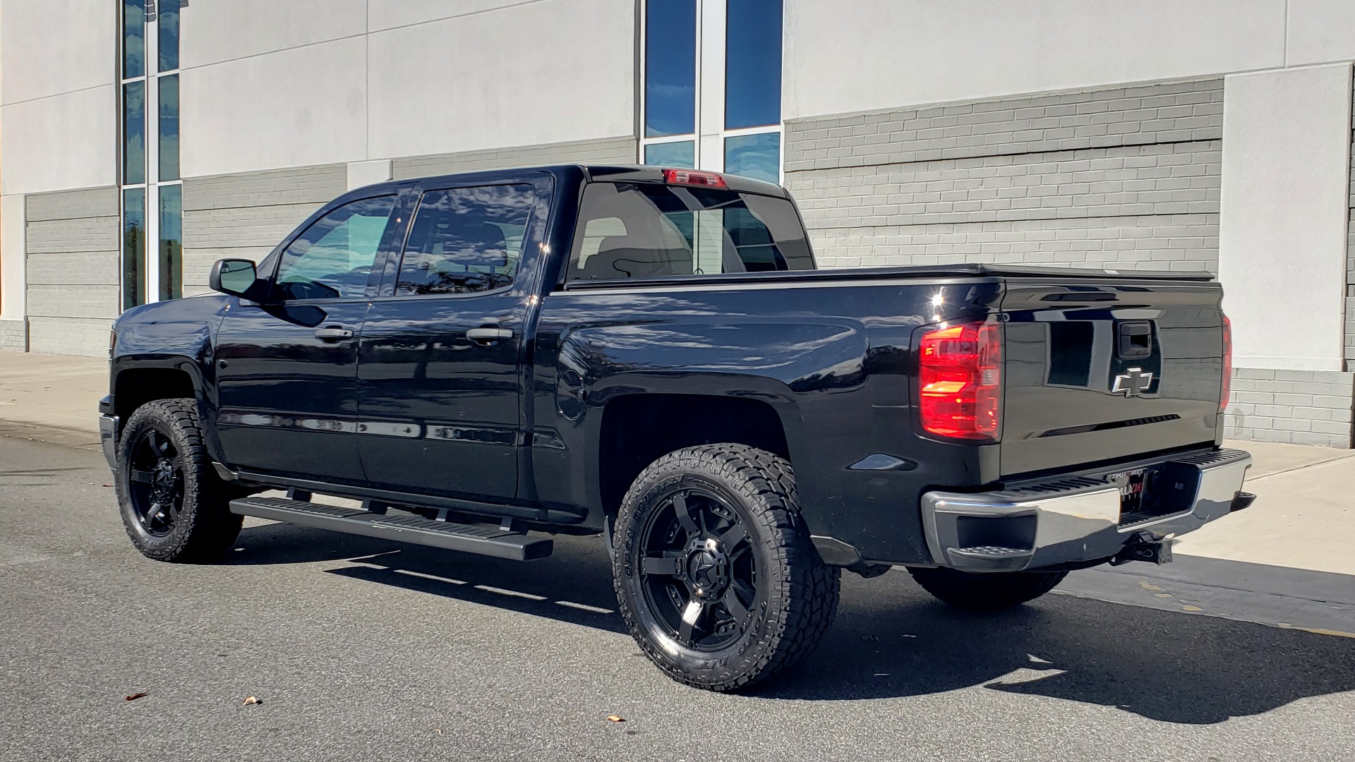 Used 2014 Chevrolet SILVERADO 1500 LT CREWCAB Z71 2LT / 5.3L V8 / AUTO / CONV PKG / TOW / REARVIEW for sale Sold at Formula Imports in Charlotte NC 28227 5