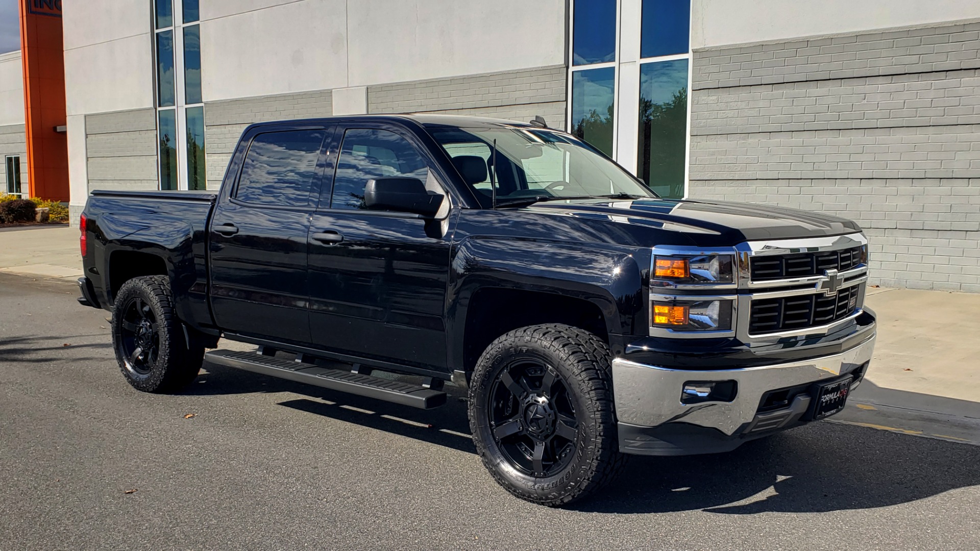 Used 2014 Chevrolet SILVERADO 1500 LT CREWCAB Z71 2LT / 5.3L V8 / AUTO / CONV PKG / TOW / REARVIEW for sale Sold at Formula Imports in Charlotte NC 28227 6