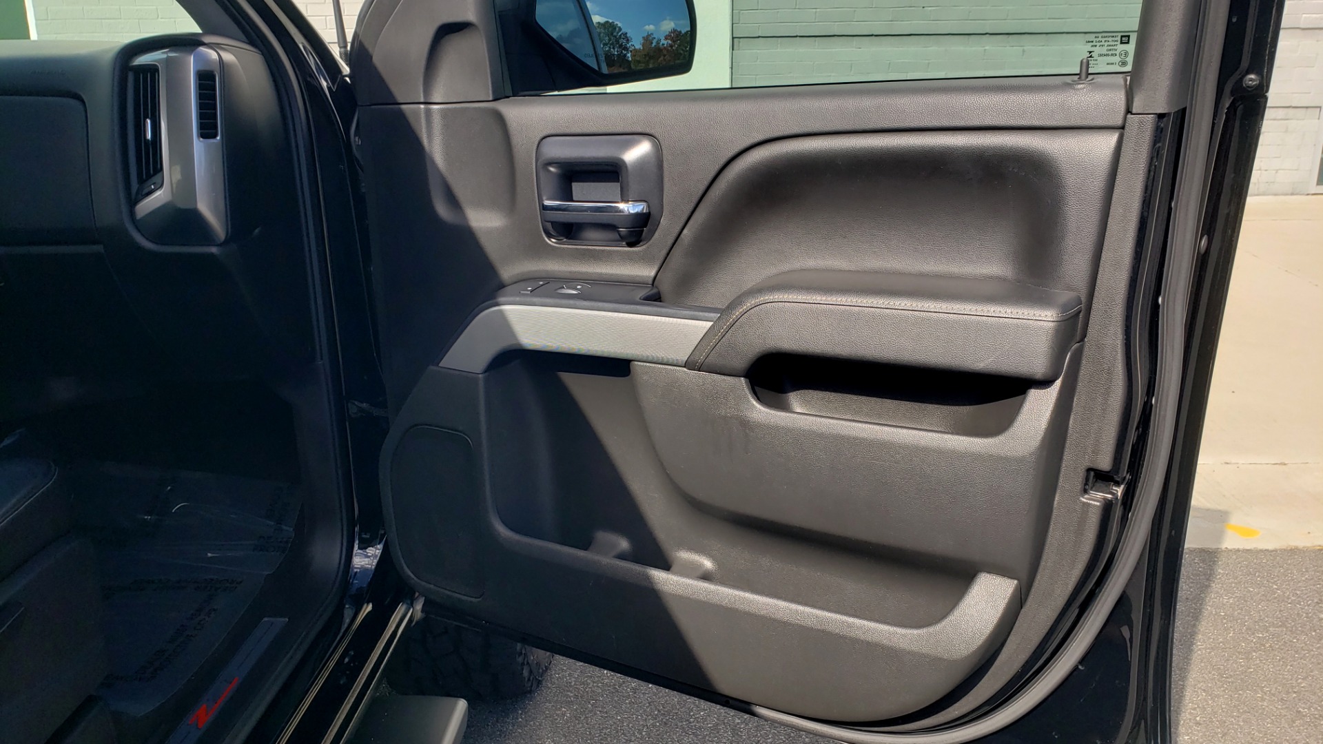 Used 2014 Chevrolet SILVERADO 1500 LT CREWCAB Z71 2LT / 5.3L V8 / AUTO / CONV PKG / TOW / REARVIEW for sale Sold at Formula Imports in Charlotte NC 28227 63