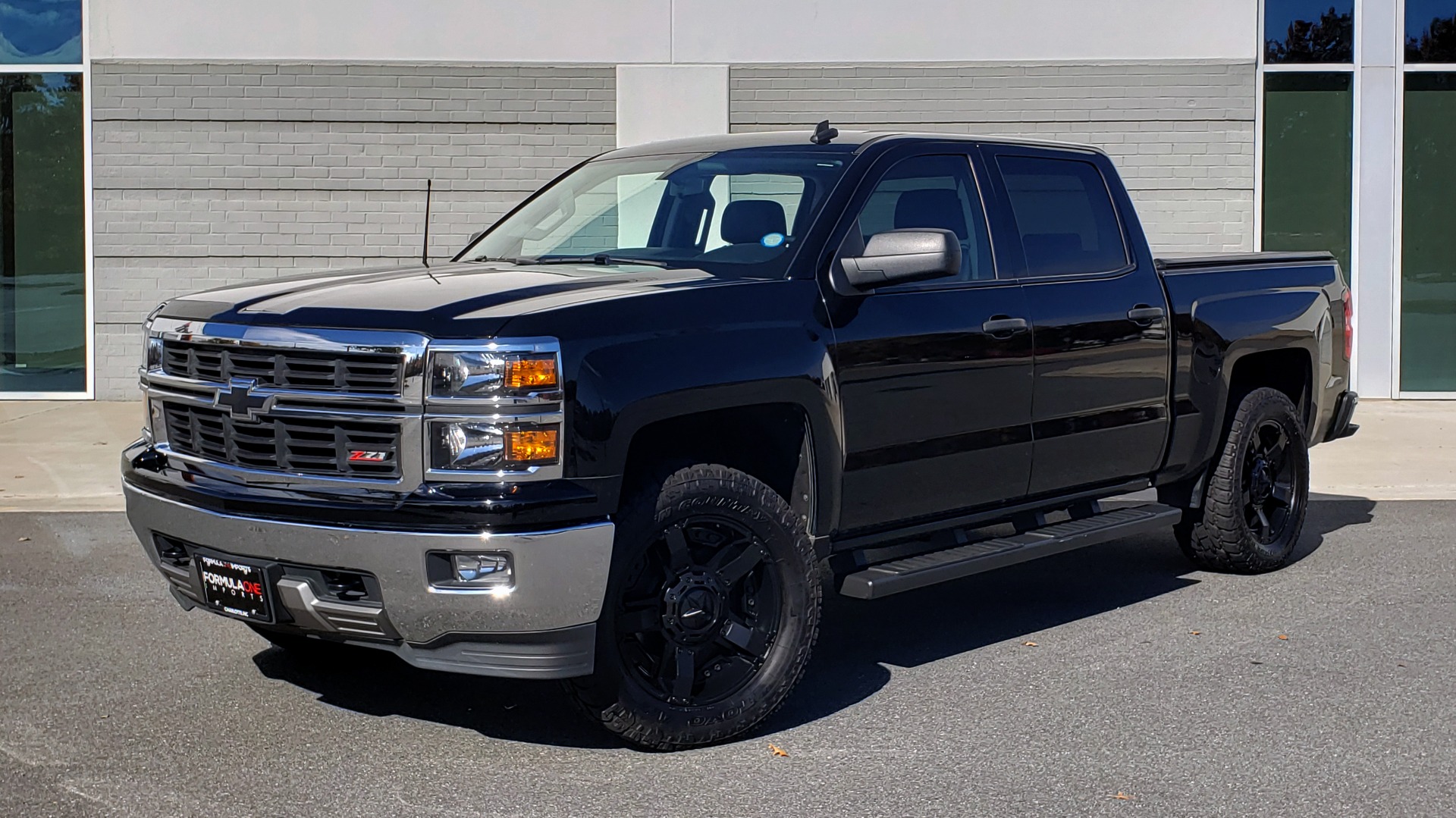 Used 2014 Chevrolet SILVERADO 1500 LT CREWCAB Z71 2LT / 5.3L V8 / AUTO / CONV PKG / TOW / REARVIEW for sale Sold at Formula Imports in Charlotte NC 28227 1